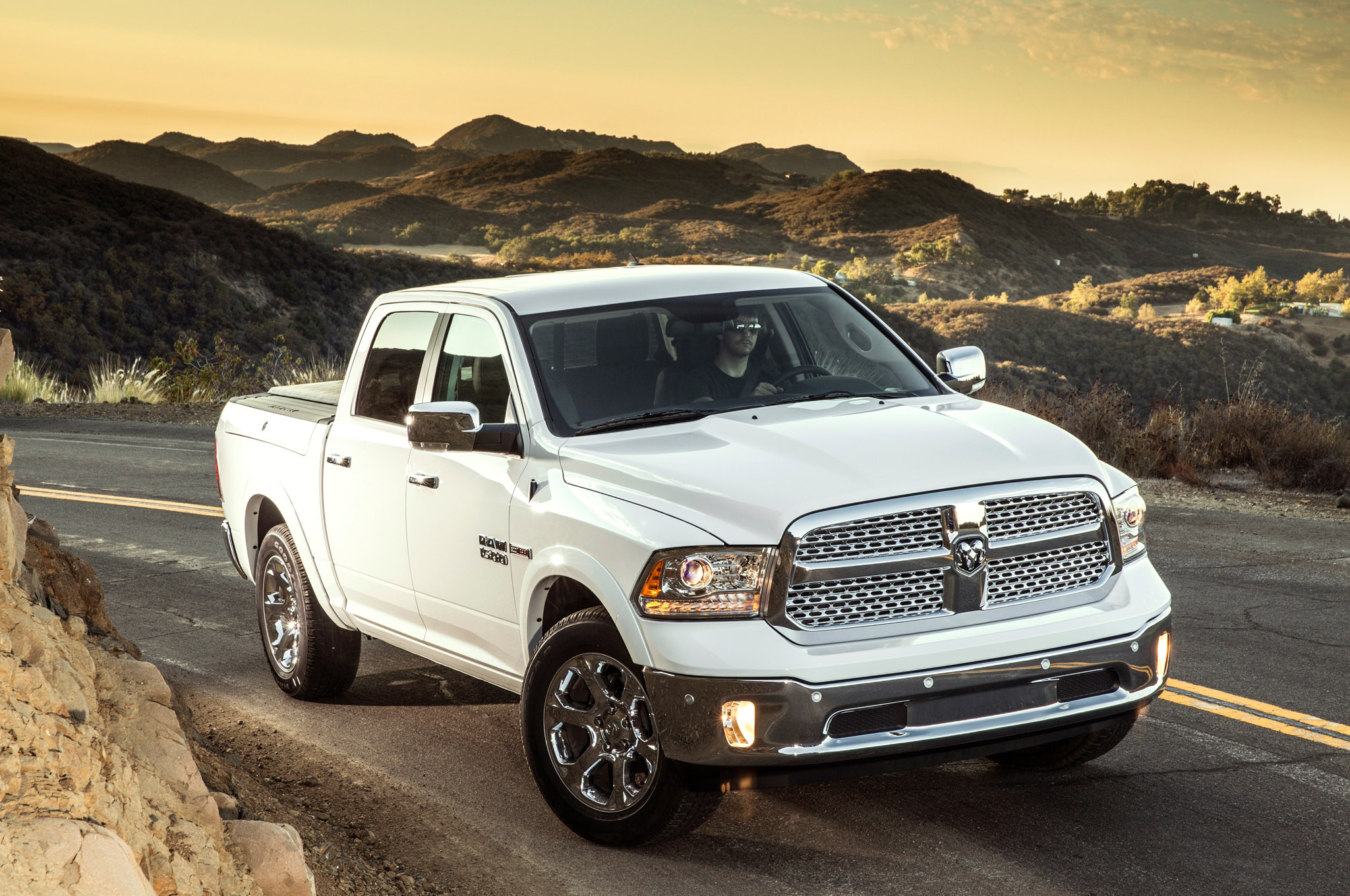 2014 dodge ram 1500 ecodiesel records best fuel economy rating
