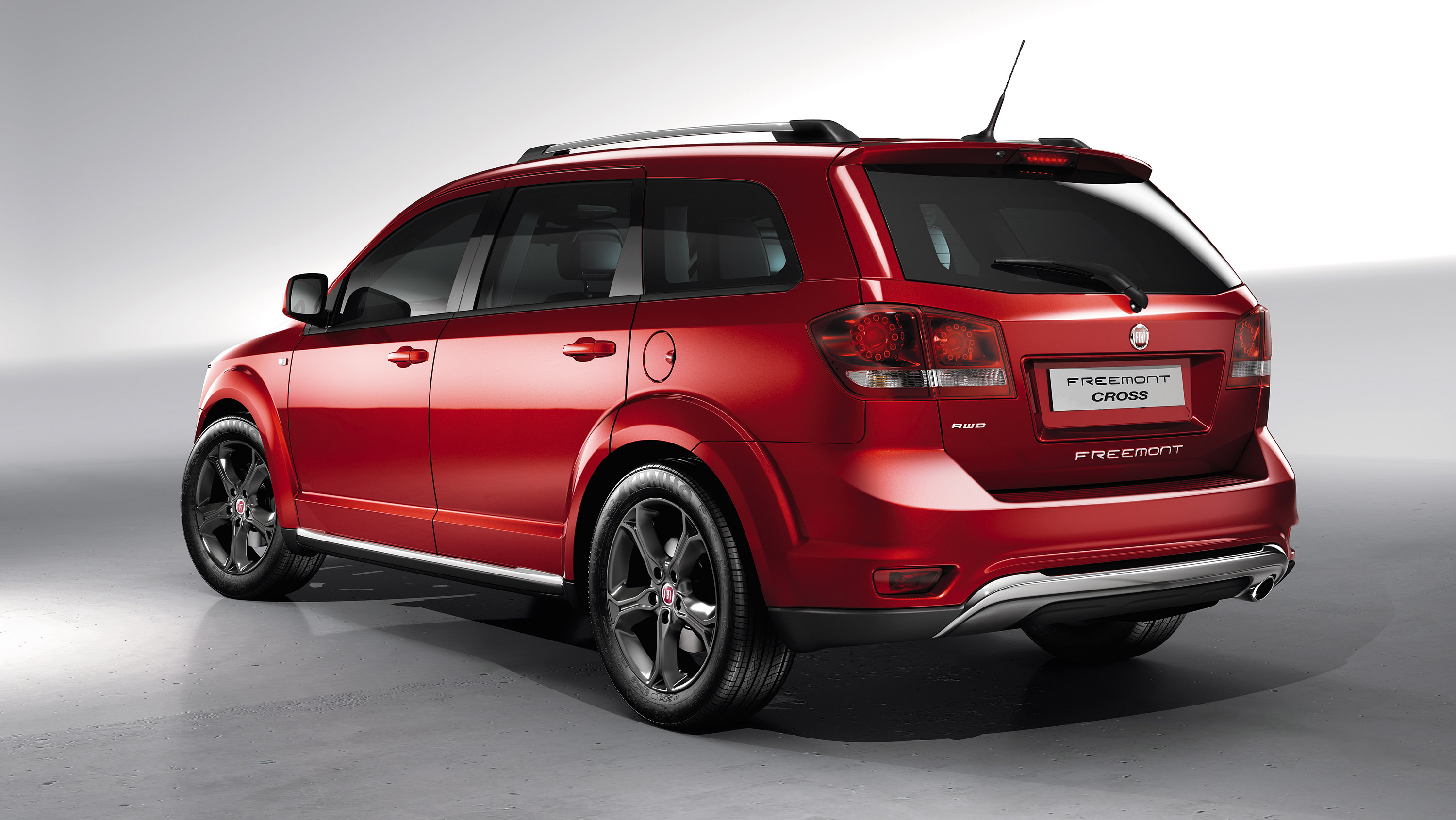 2014 Fiat Freemont Cross To Be Shown In Geneva