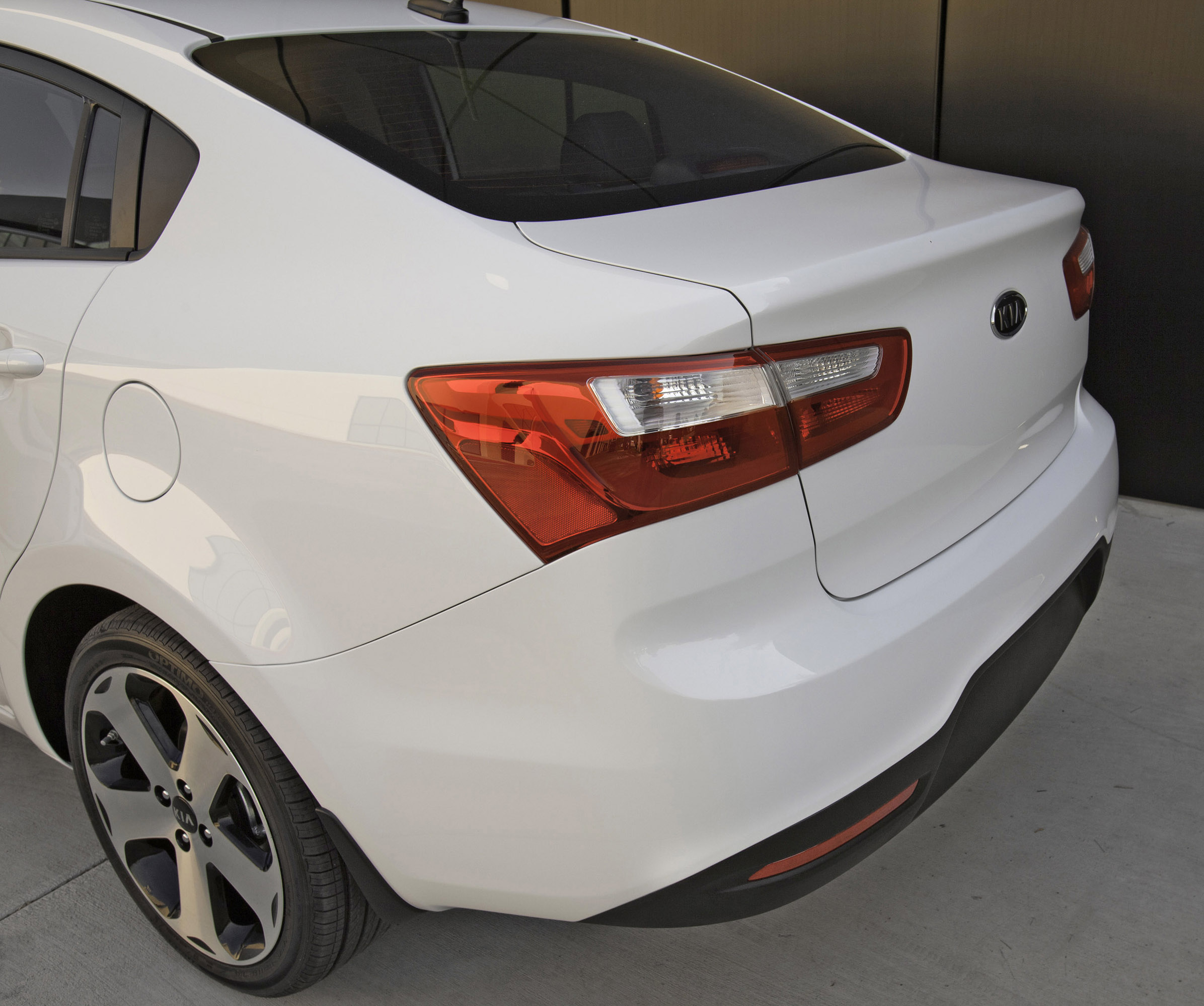 14 Kia Rio Sedan And Rio 5 Door Get Slightly Better 14 Kia Rio Sedan And Rio 5 Door Get Slightly Better