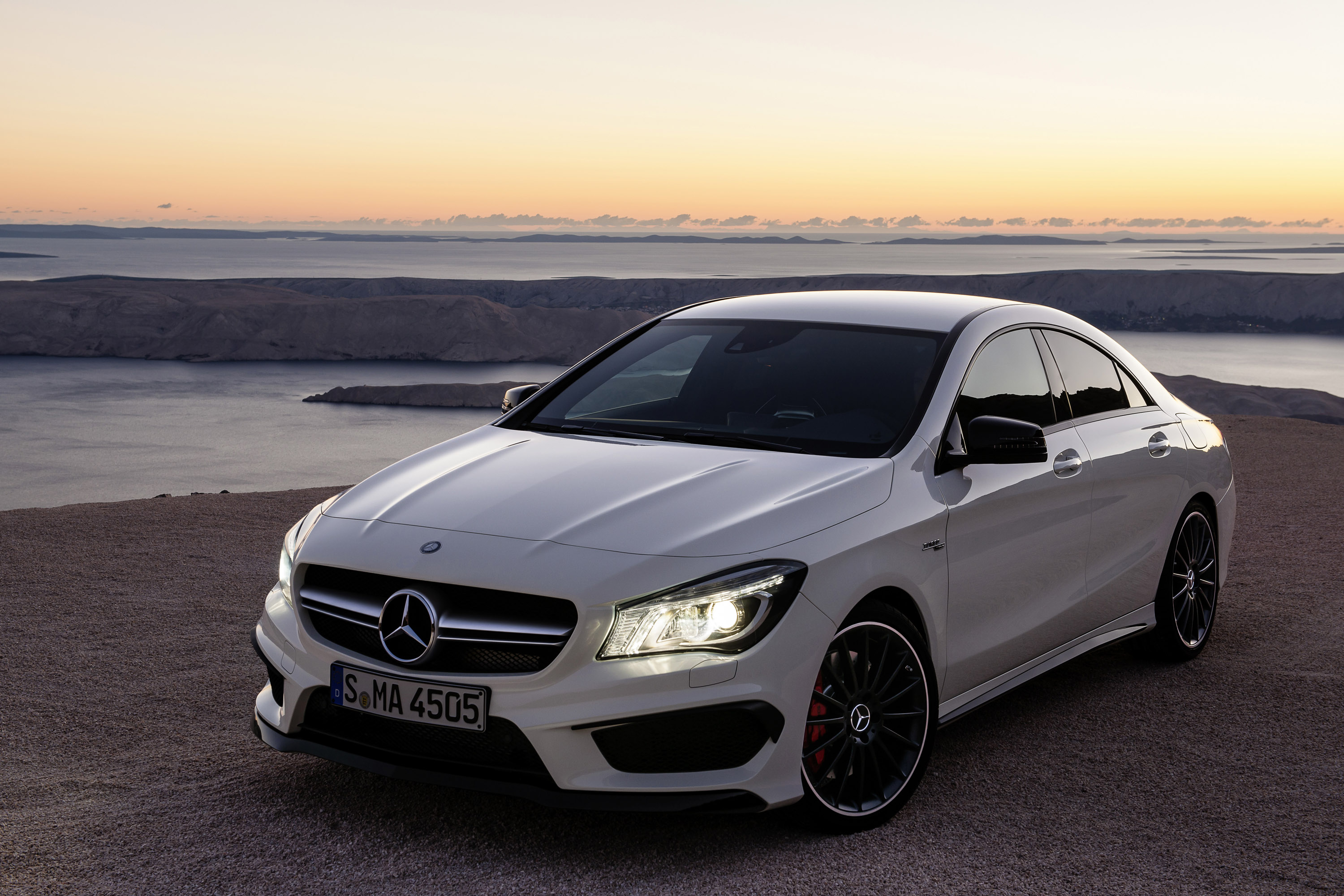 Машина мерседес cla