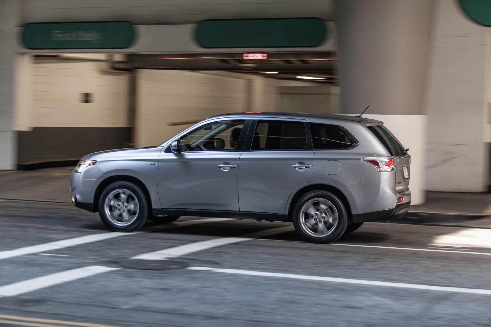 Mitsubishi Outlander Is Official Safety Vehicle For Pikes Peak