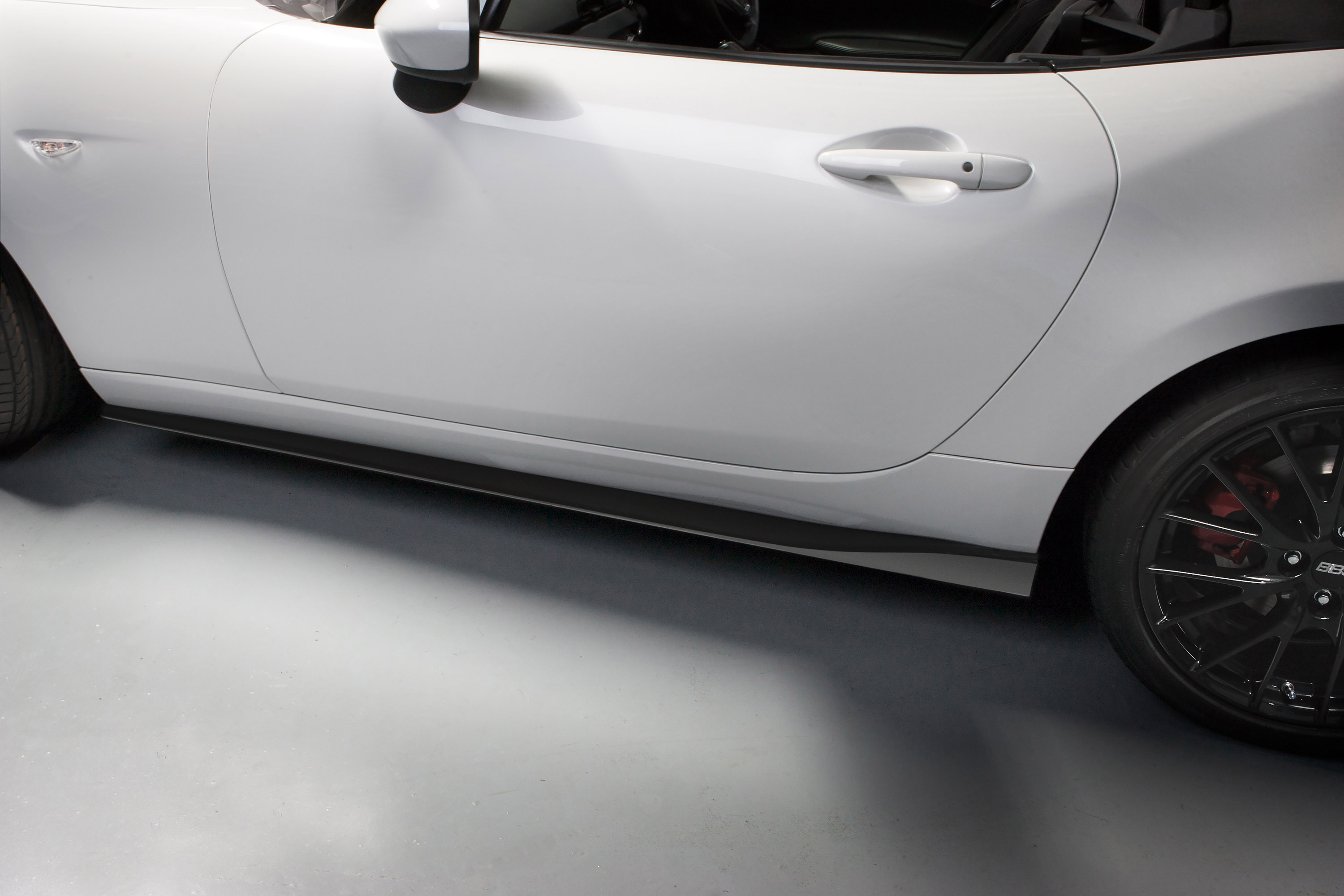 Mazda Surprises Chicago with MX-5 Accessories Design Concept Mazda Surprises Chicago with MX-5 Accessories Design Concept