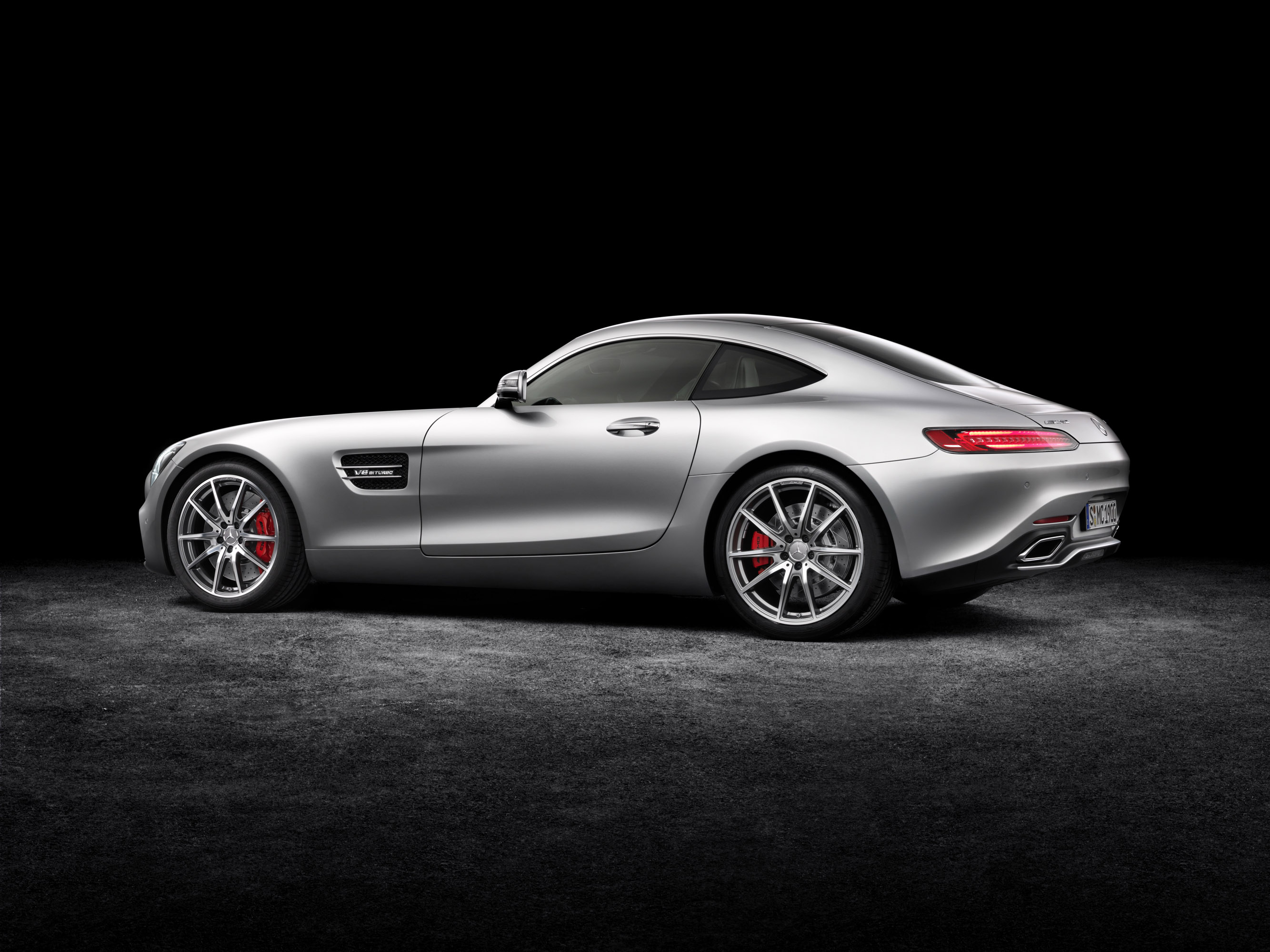 Mercedes-AMG GT: A Perfect Combination of Sportiness, Style and ...