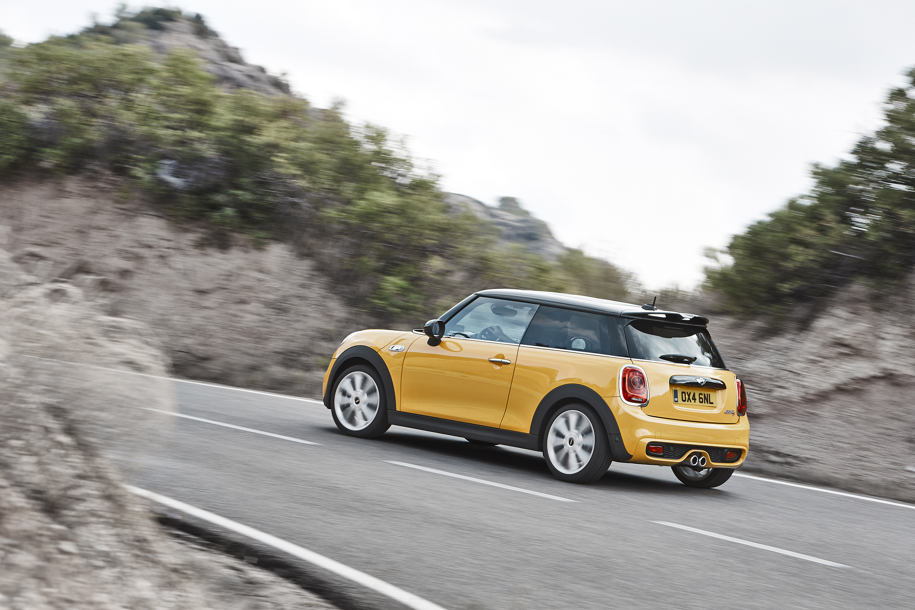 MINI Reveals 2015 Cooper And Cooper S Models