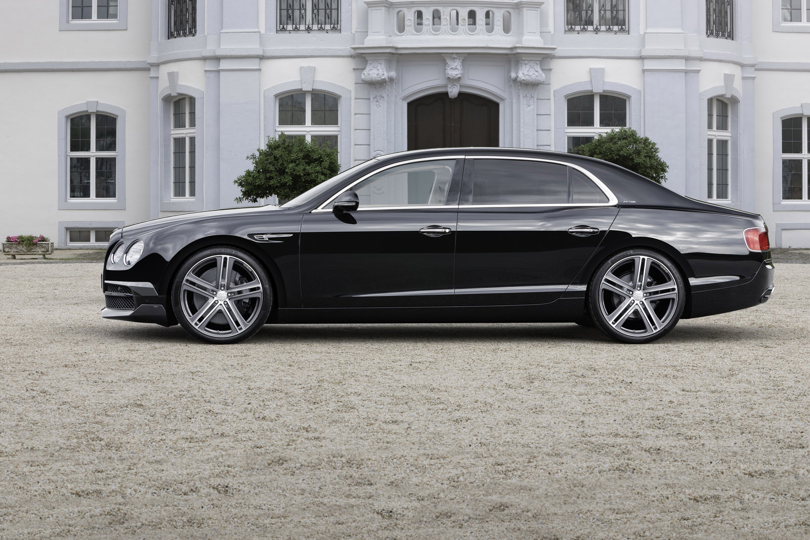 Startech Debuts Two Bentley Projects In Frankfurt Starting