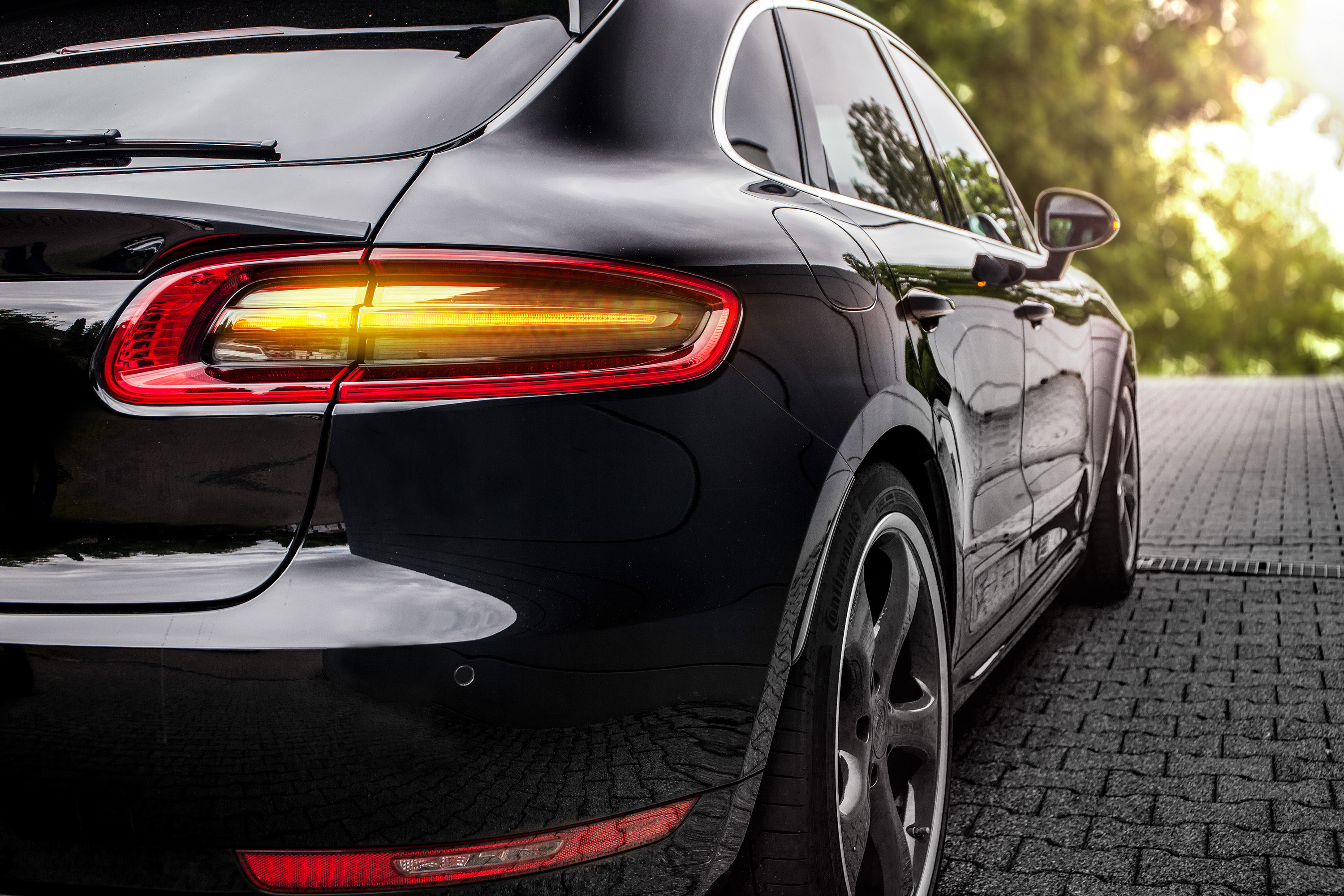 Porsche Macan and Cayenne Receive TECHART Air Suspension Module