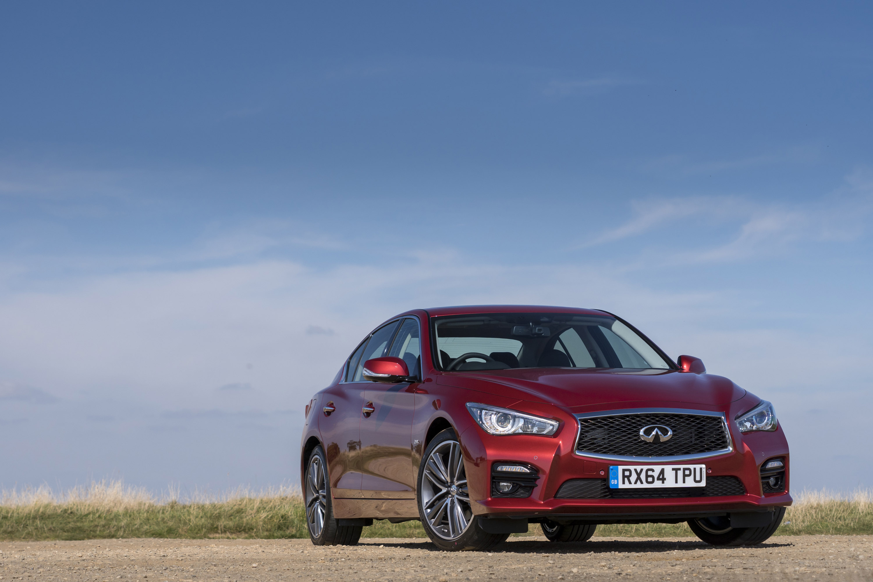 2016 Infiniti Q50 Red Sport 400 Goes on Sale