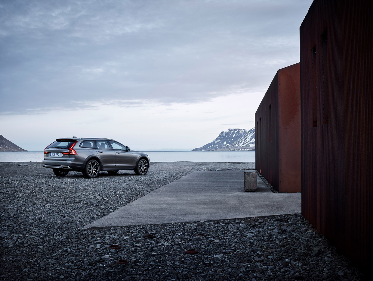 Volvo Cars is to release V90 Cross Country model