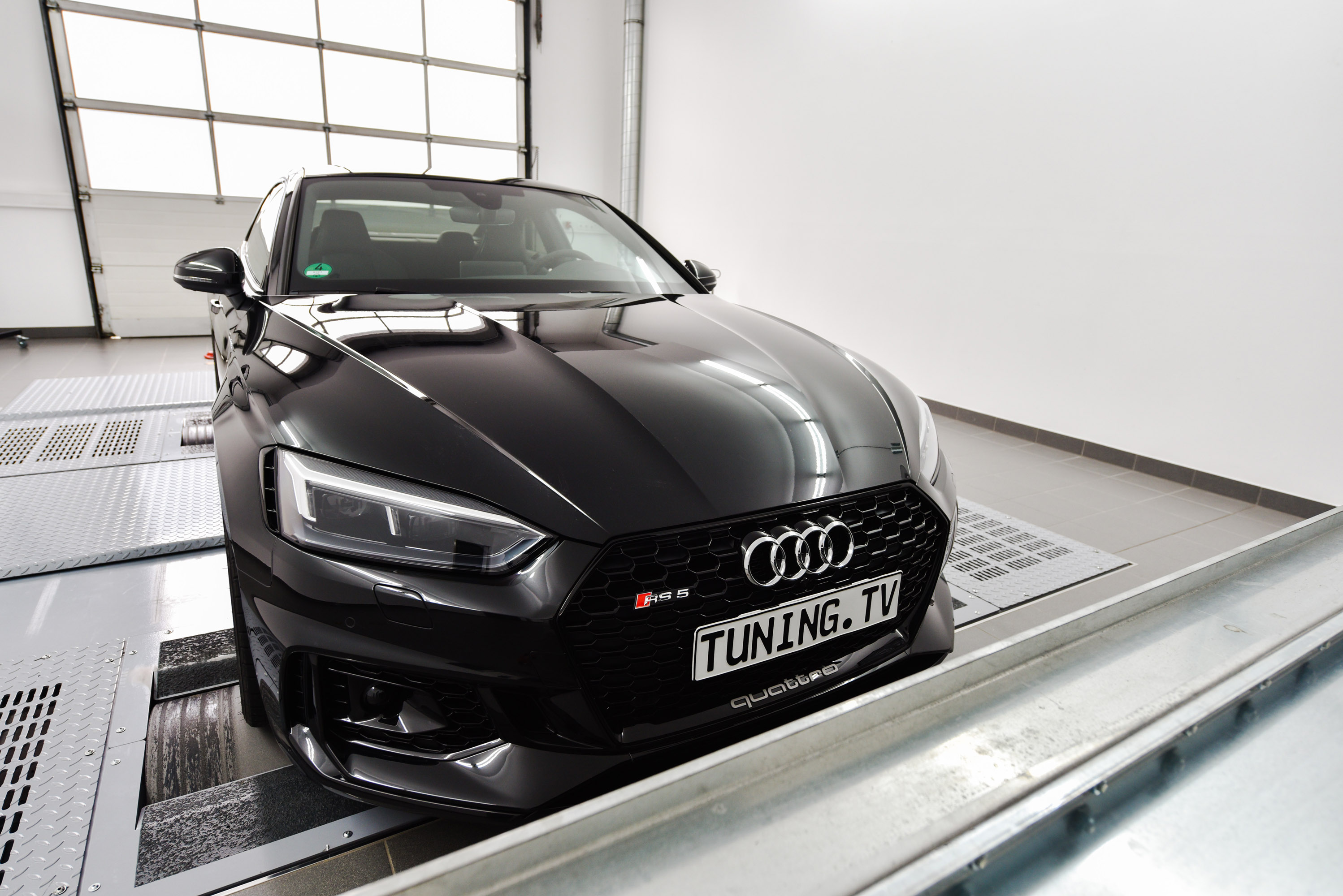Speed Buster Adds Chiptuning System To Audi S5 And Rs5