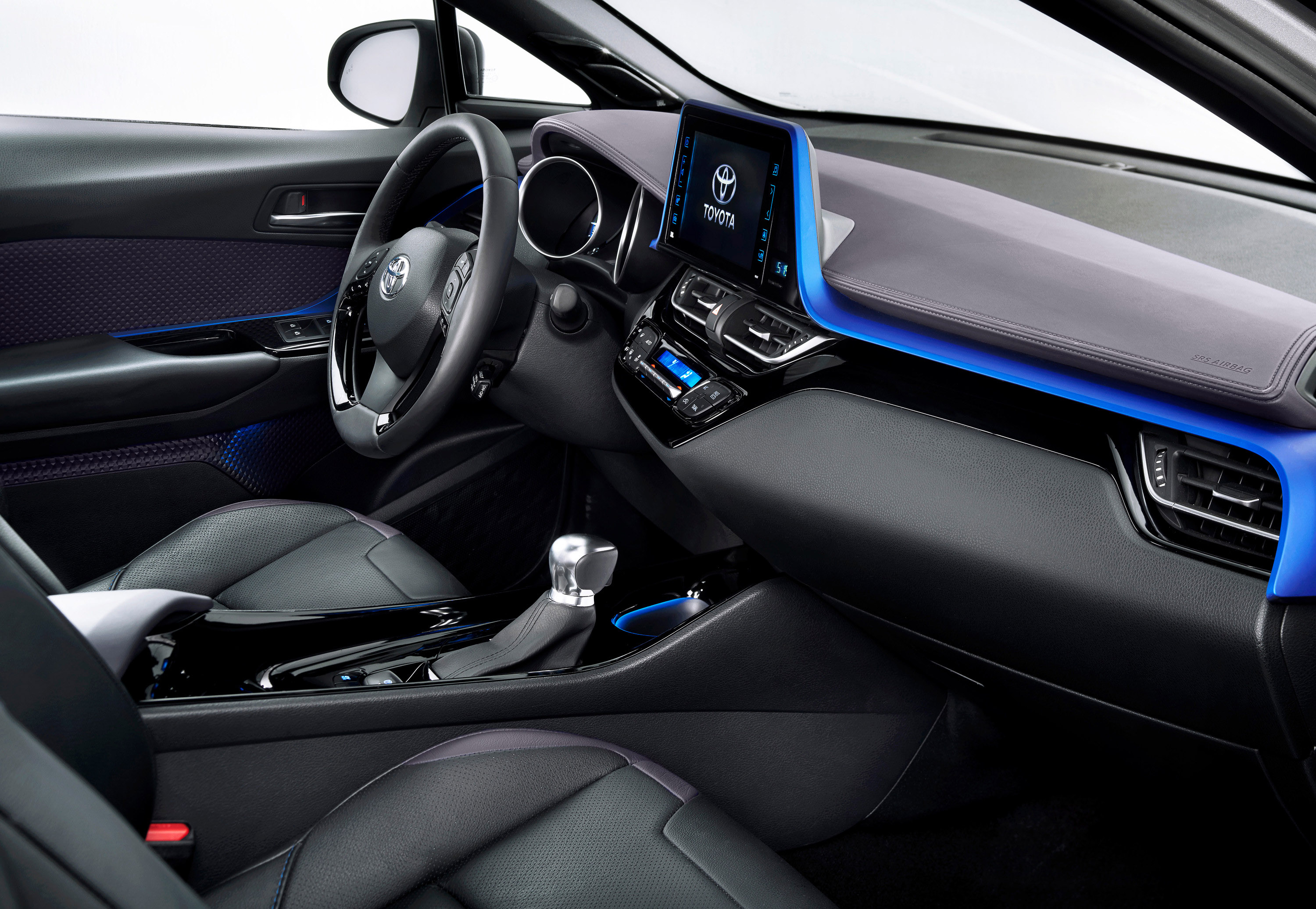 Toyota C Hr Interior Revealed 2017 Toyota C Hr 7 Of 14