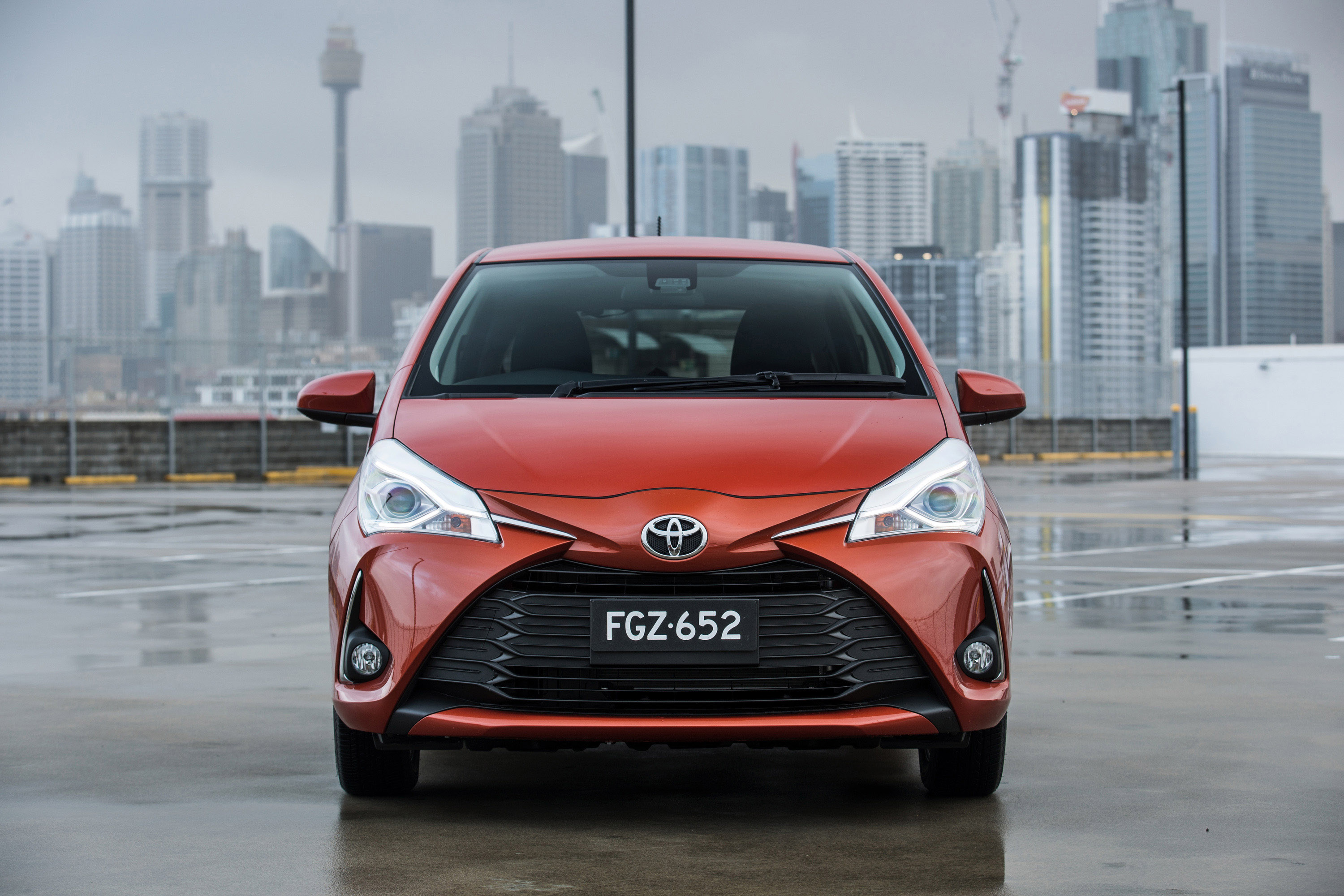 Toyota Ярис 2017. Toyota Yaris ZR. Тойота ЖР Ярис 2020. Тойота Ярис 2017 фото.