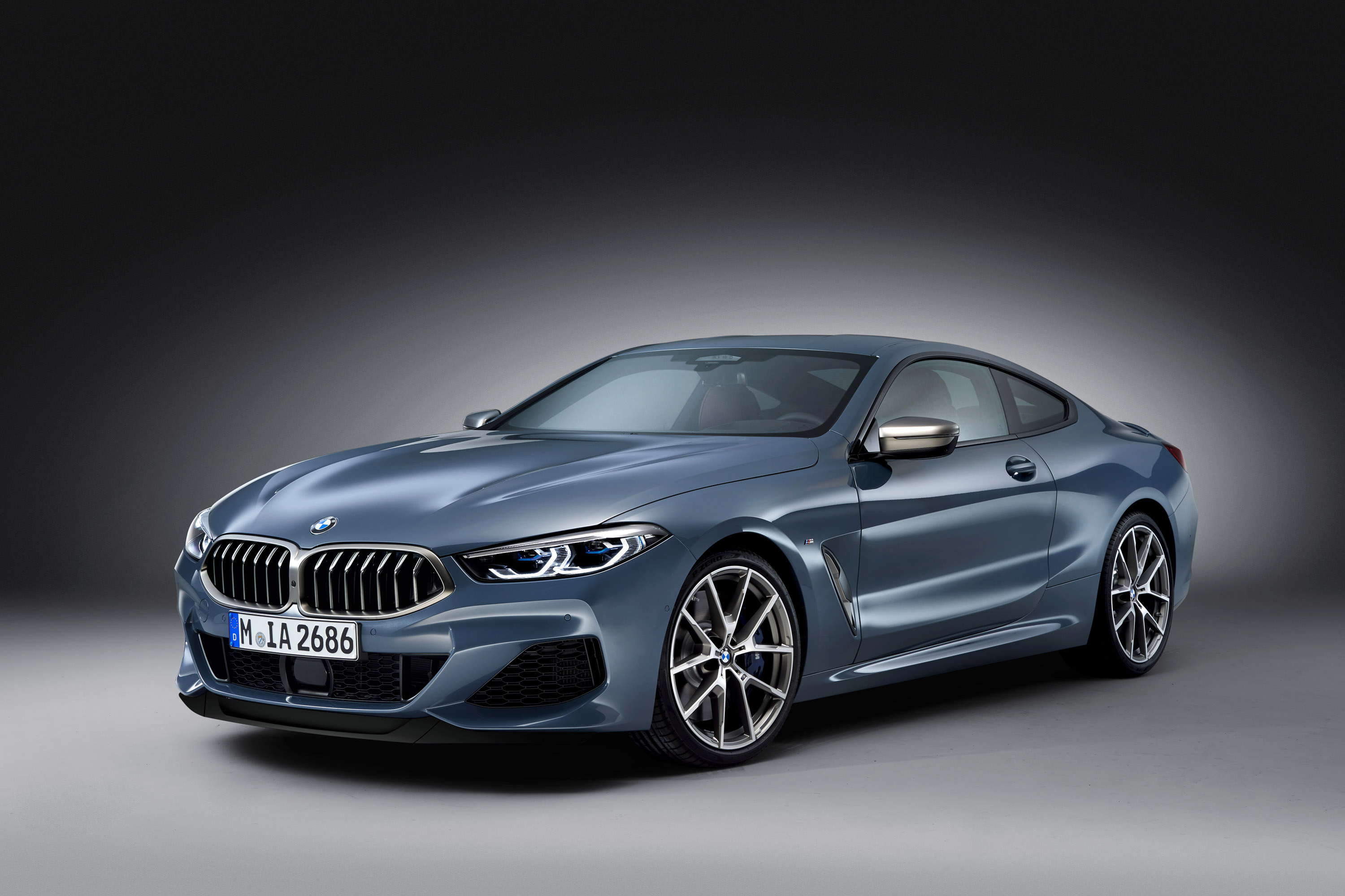 BMW reveals M850i xDrive model