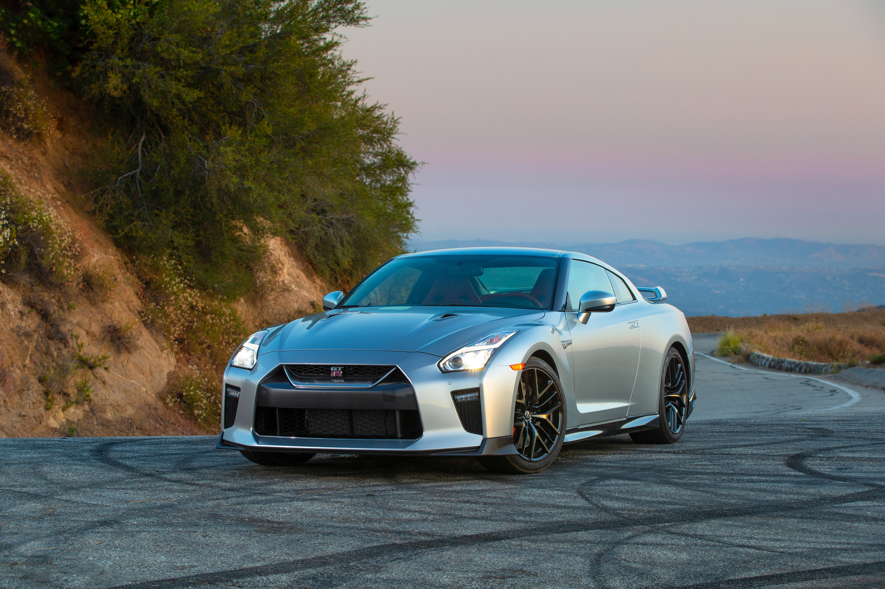 Nissan reveals new 2019 GT-R lineup details Nissan reveals new 2019 GT-R lineup details