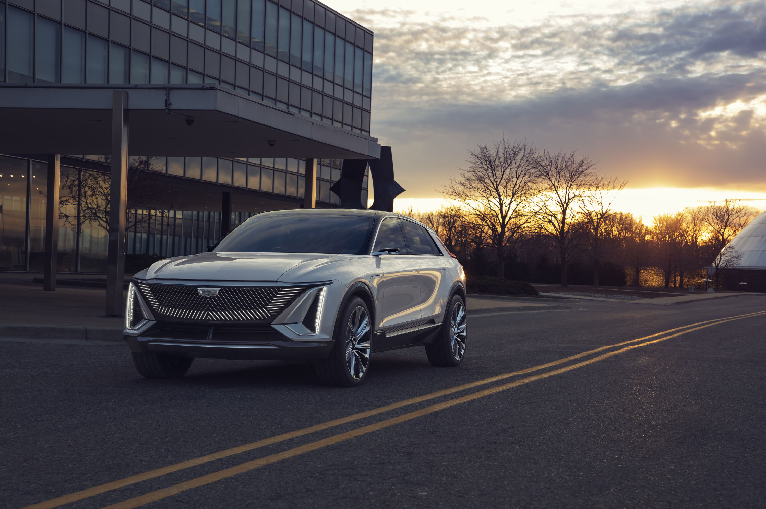 Cadillac LYRIQ (2023) HD Picture 10 of 23 139589 3000x1992