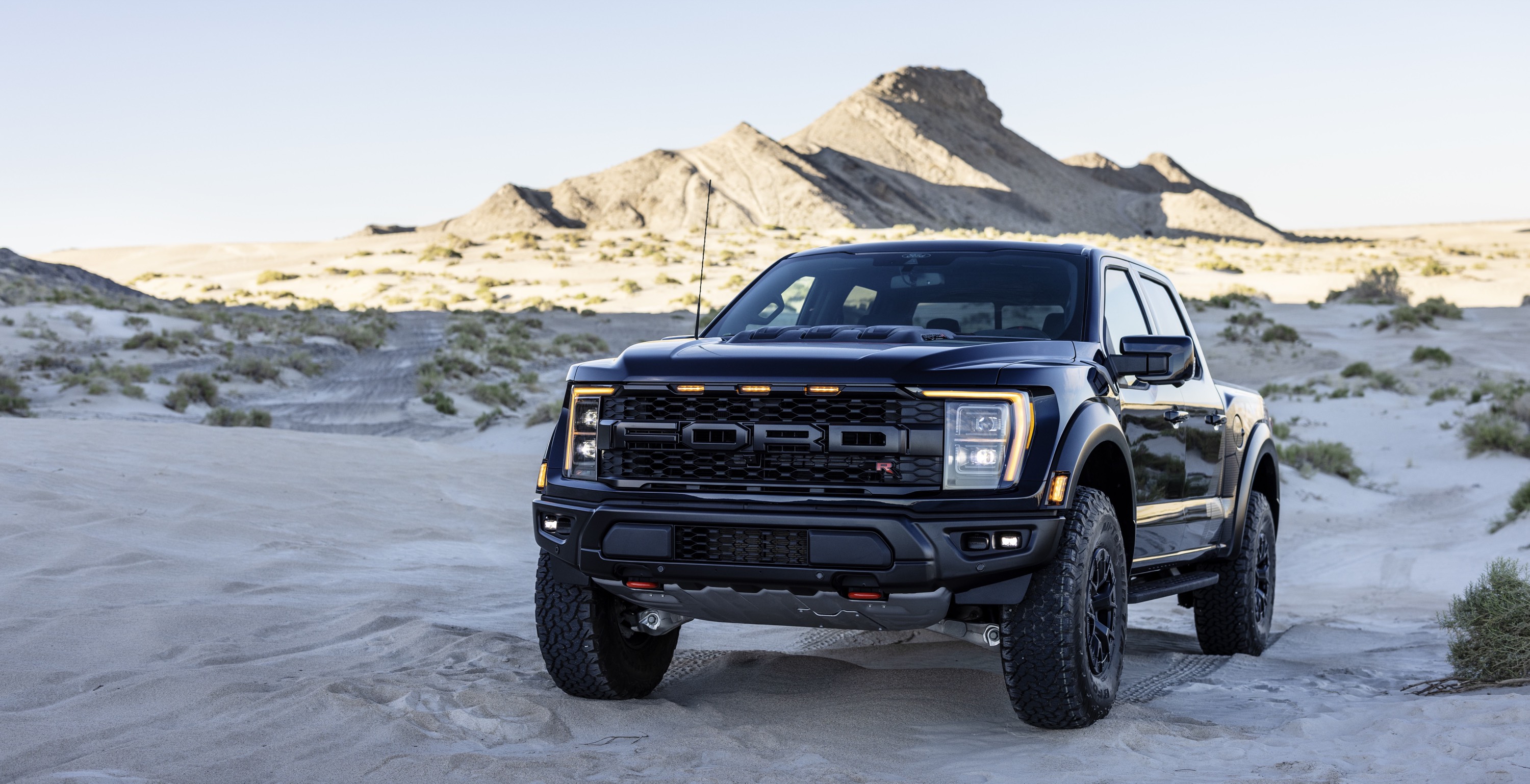 Ford F150 Raptor R (2023) picture 3 of 32 3000x1537