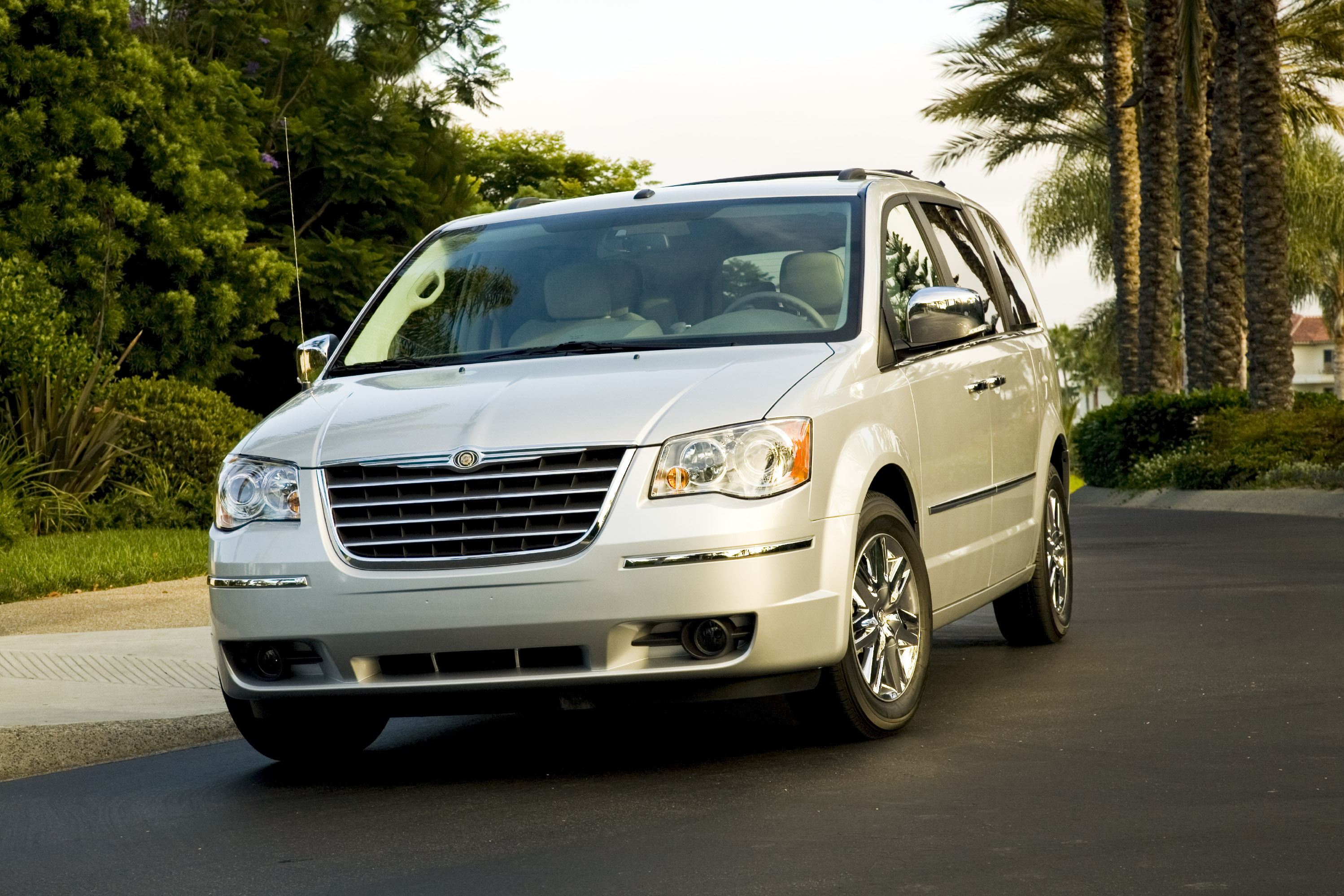 Allnew 2008 Chrysler Town & Country and Dodge Grand