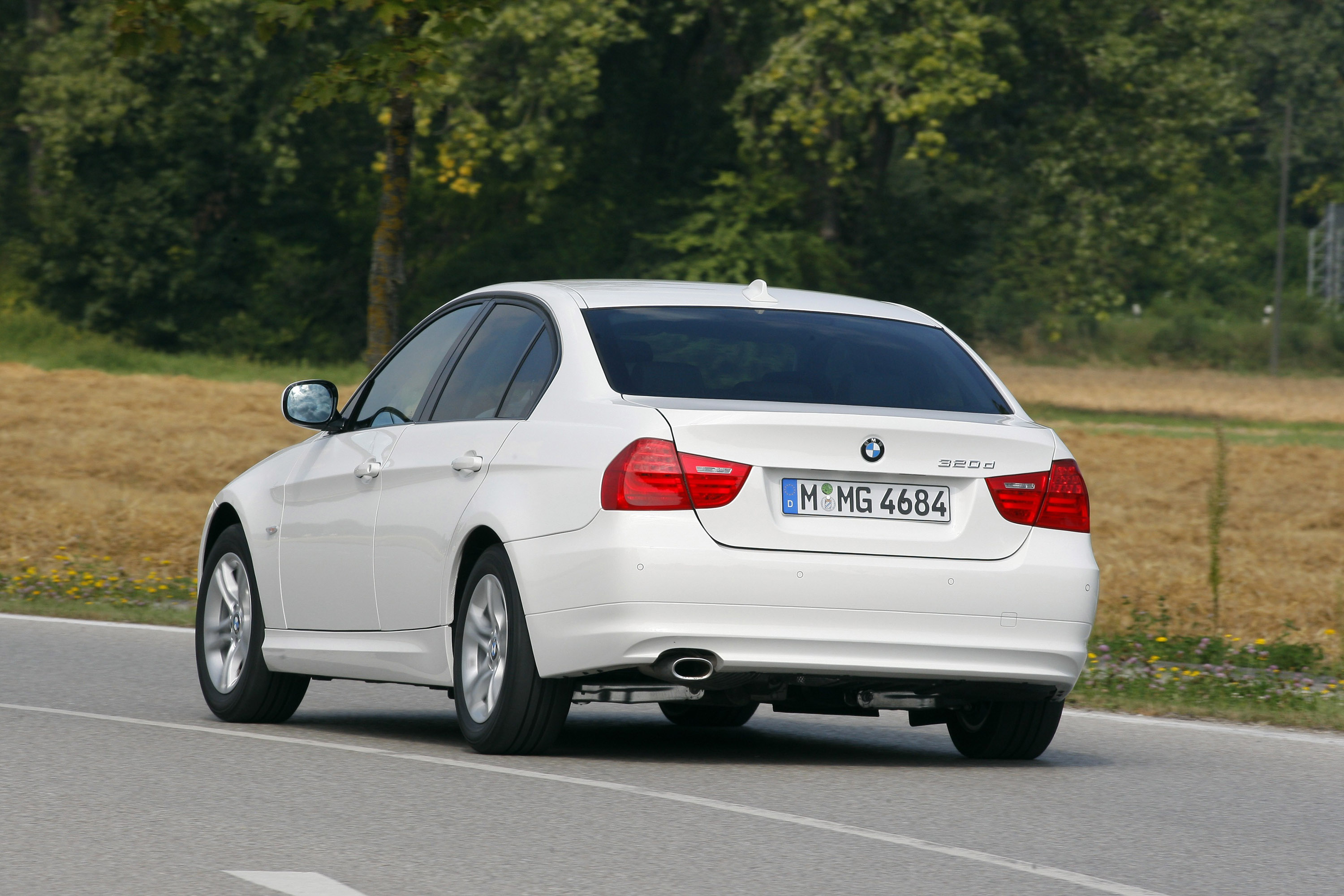 Fleet News 2010 BMW 3 Series Is The Most Reliable Car bmw-3-series-e92-320d-m-sport-manual-in-lamborghini-green-no-reserve