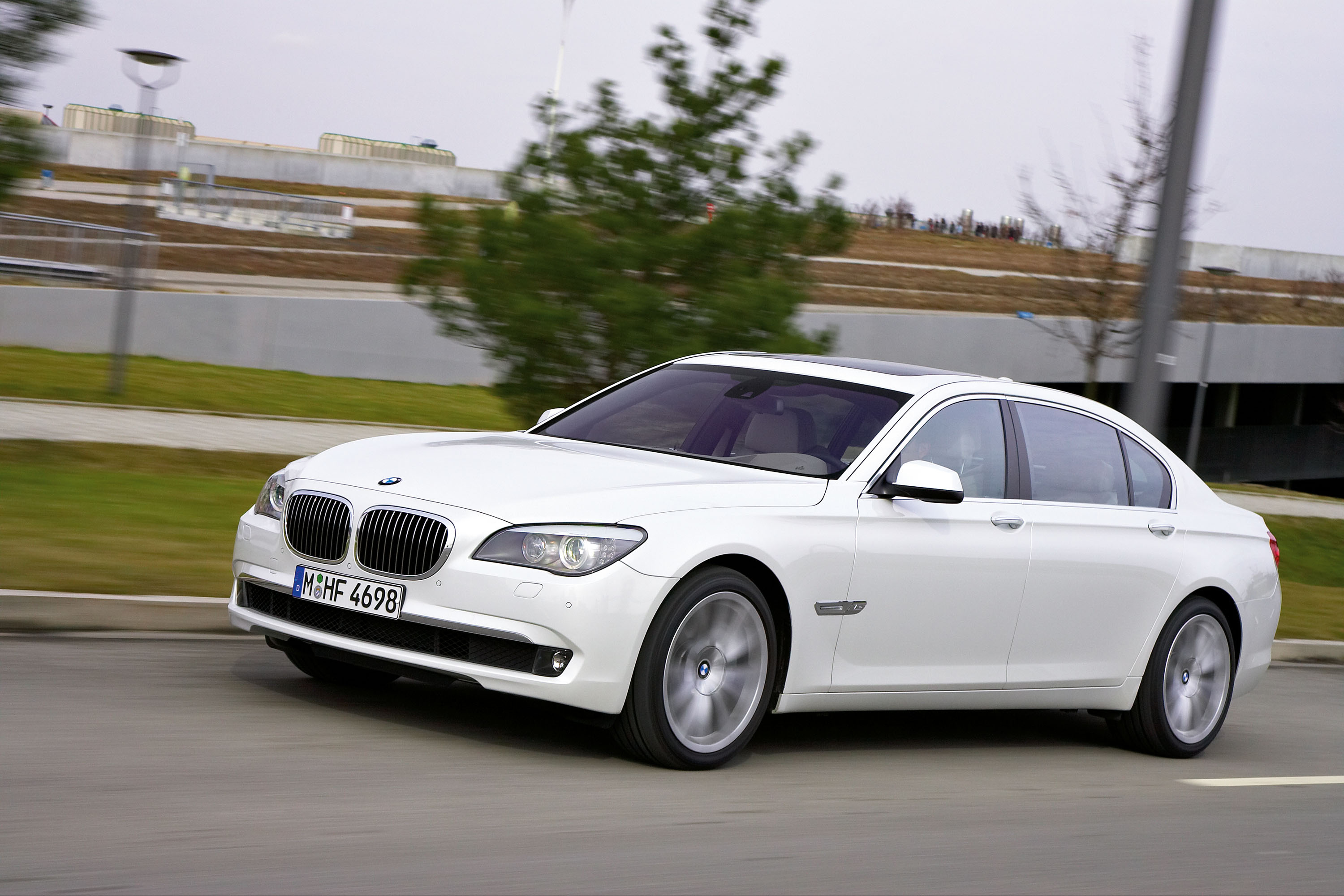 BMW 760i and BMW 760Li