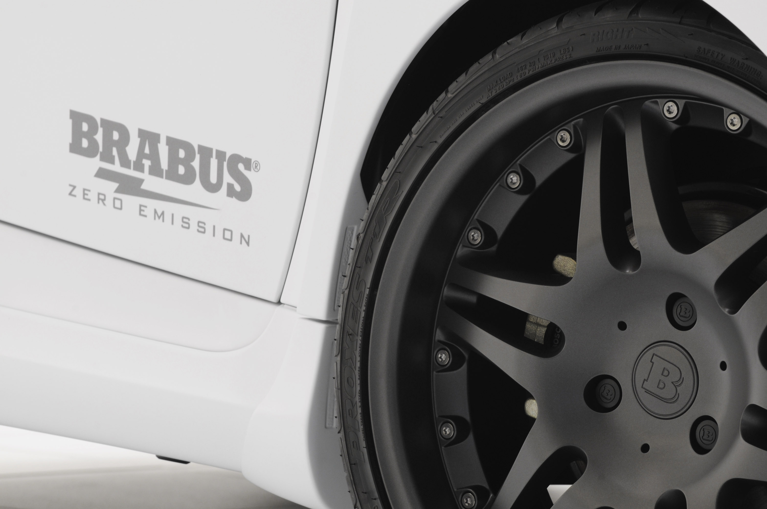Smart Fortwo Brabus Electric Drive At 2013 Tokyo Motor Show Photos