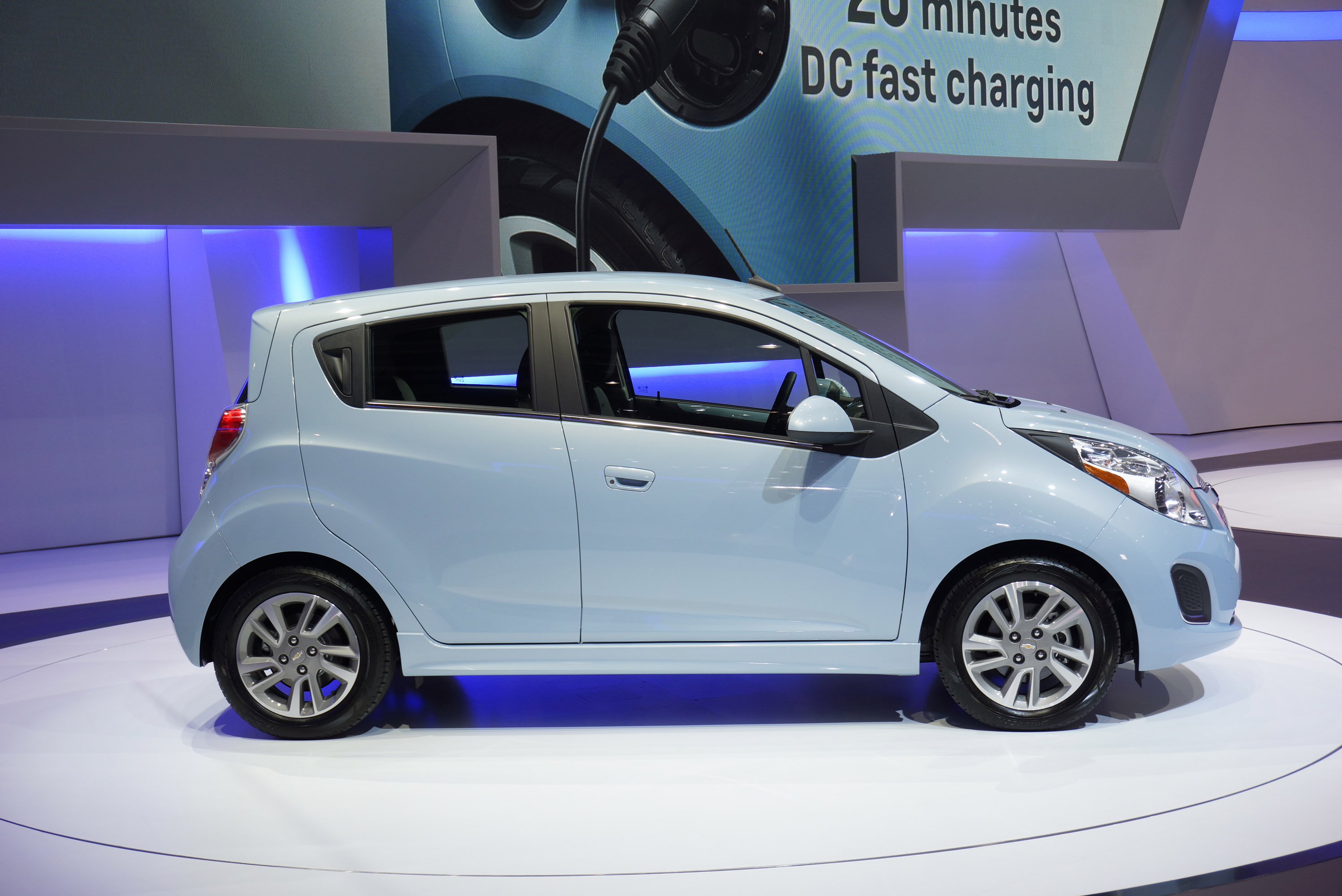 Chevrolet Spark 2012 внутри