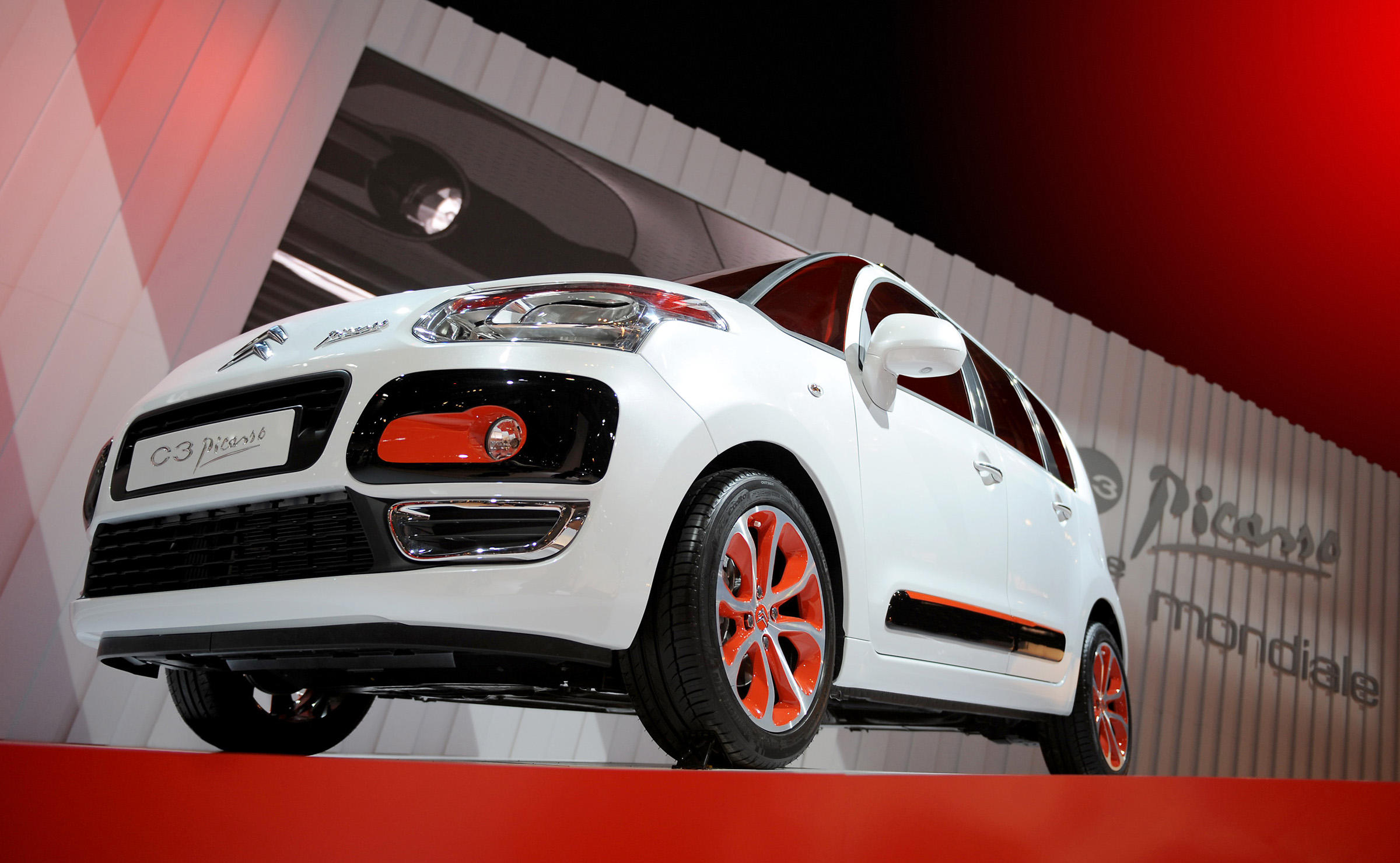 Stop (& Start) Press! Citroen C3 Picasso Showcases Second Generation