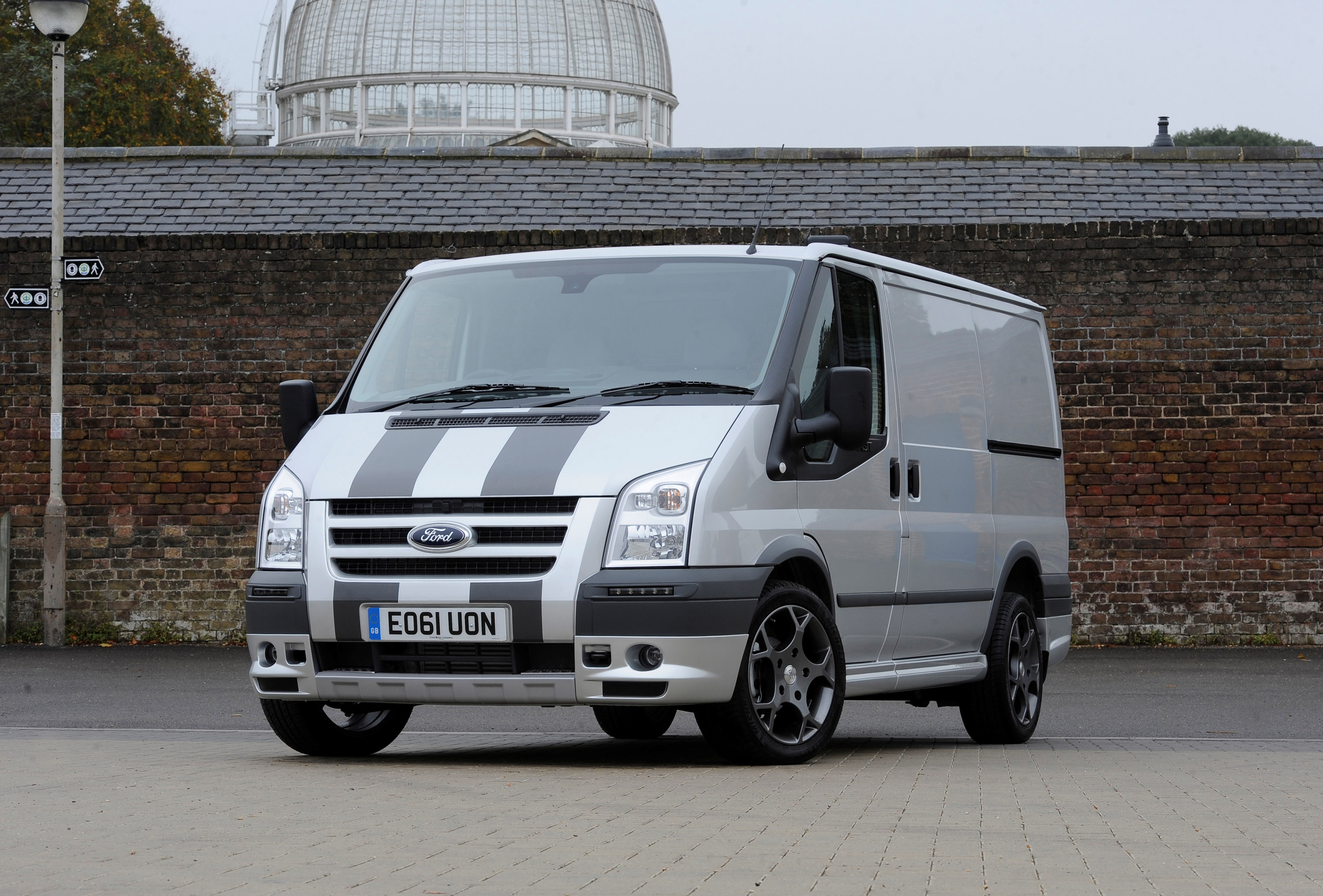 Какой транзит лучше. Ford Transit Sportvan. Ford Transit 2006 Tuning. Ford Transit 2008. Ford Transit 2011 Tuning.