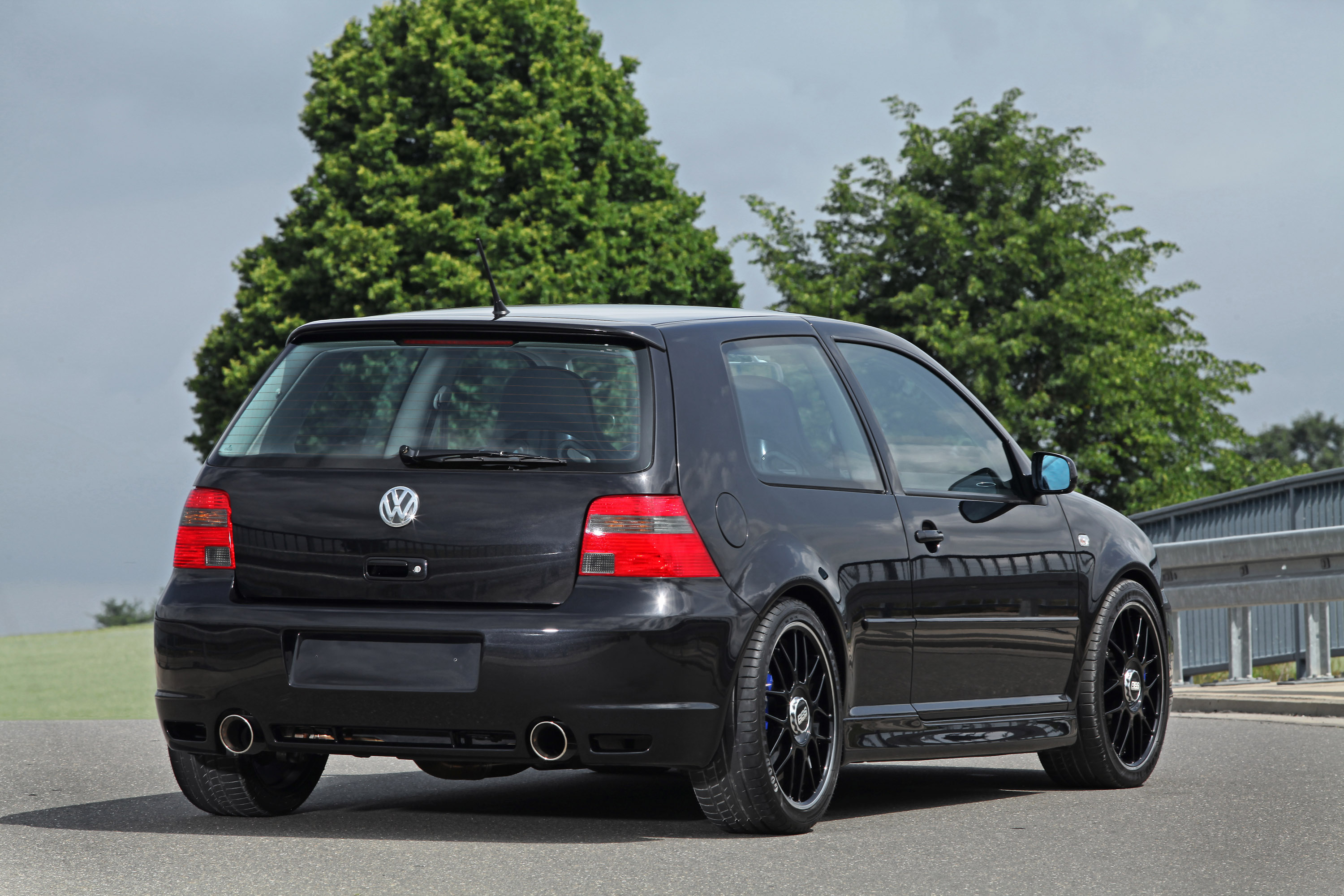 Volkswagen Golf IV R32 by HPerformance 650HP