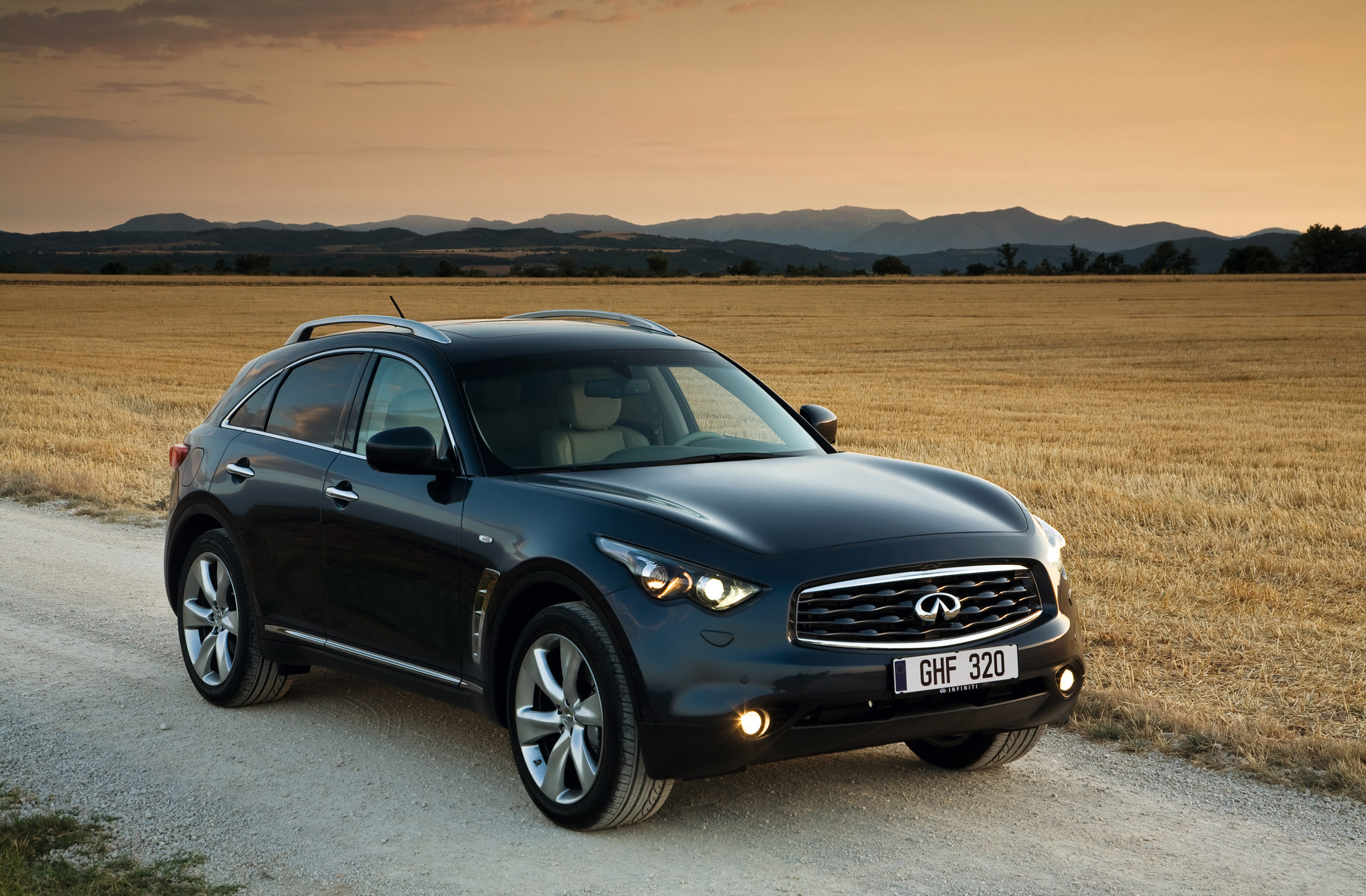 Финик 8. Infiniti fx37 s. Infiniti FX fx37. Infiniti fx35 2020. Fx37 Infiniti 2016.