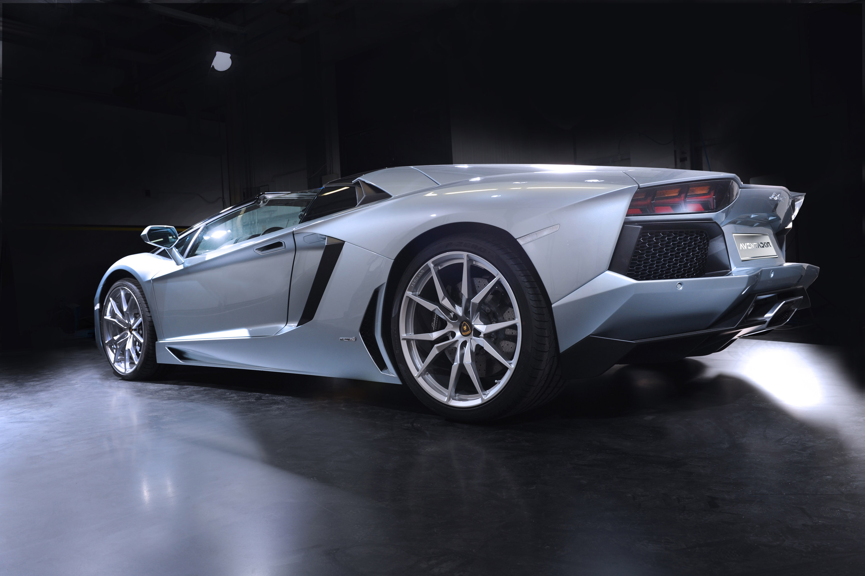 Aventador LP 7004 Roadster at Miami Airport Runway