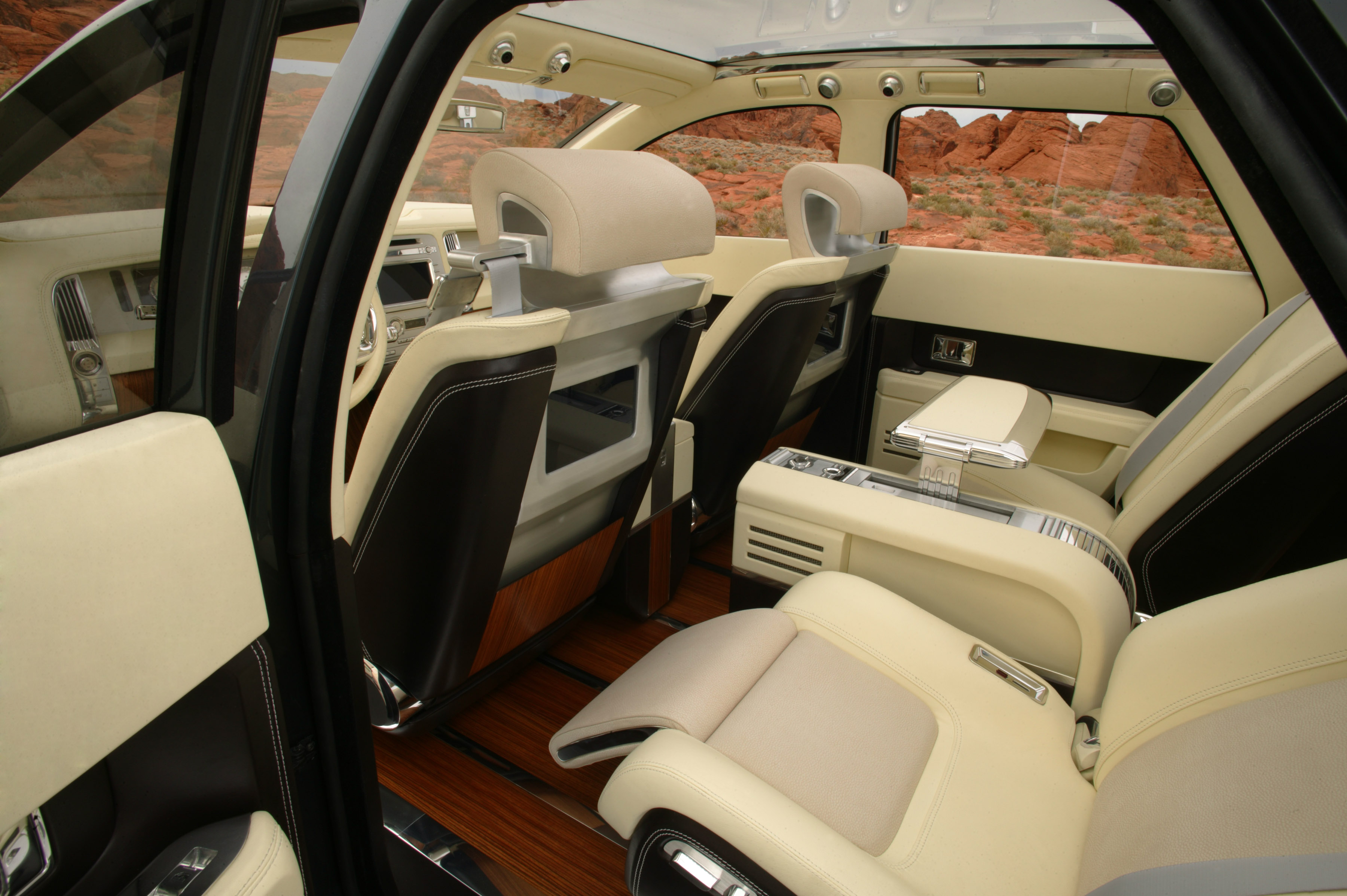 Lincoln Aviator Concept - Picture 31600 Lincoln Aviator Concept - Picture 31600