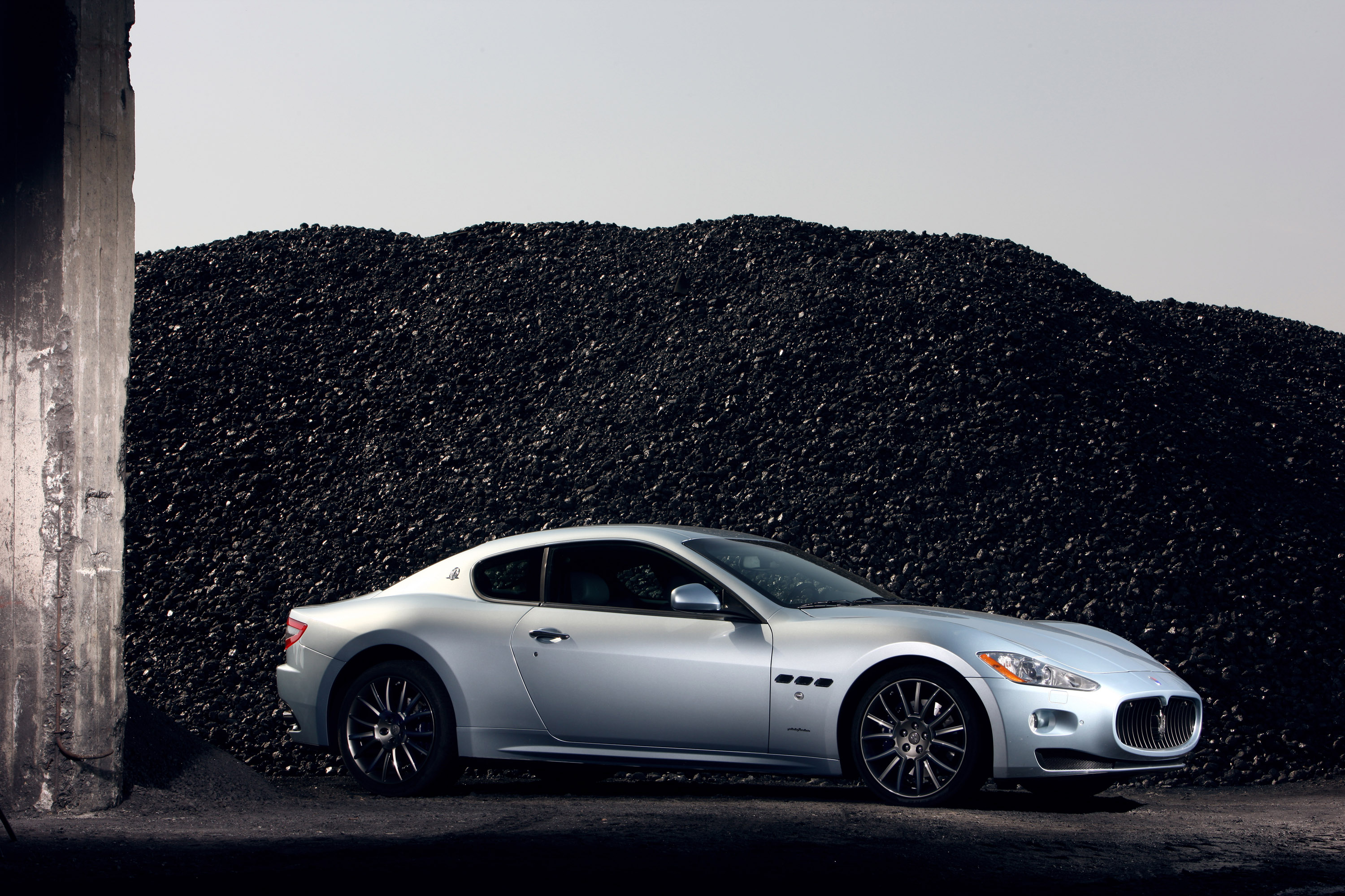 Мазерати granturismo s
