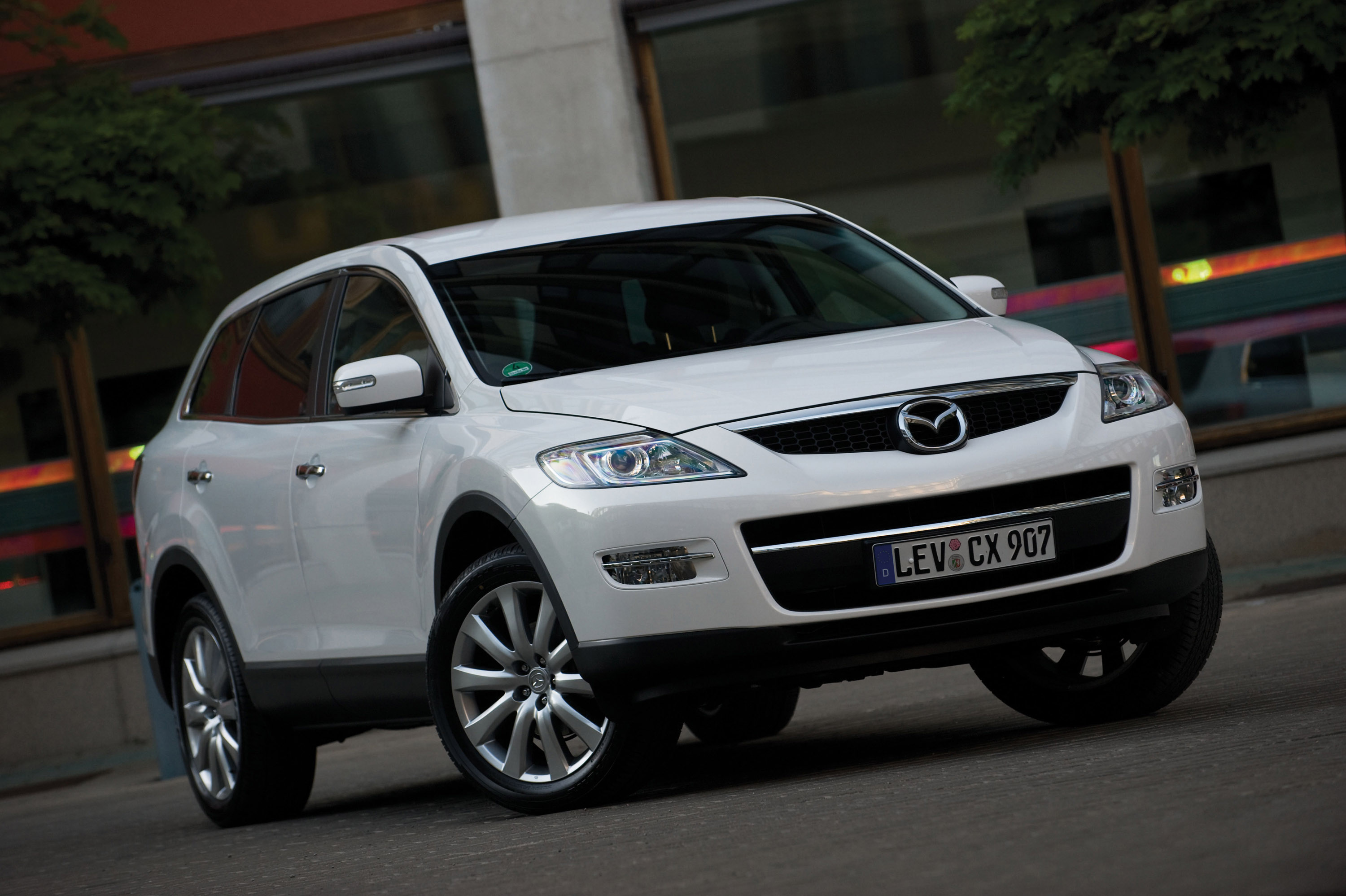 Research 2008
                  MAZDA CX-9 pictures, prices and reviews