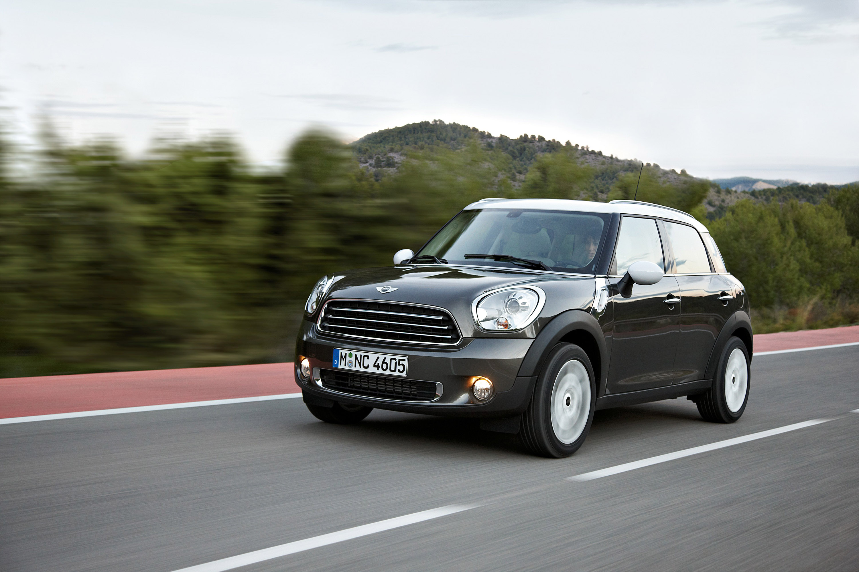 Машина mini countryman