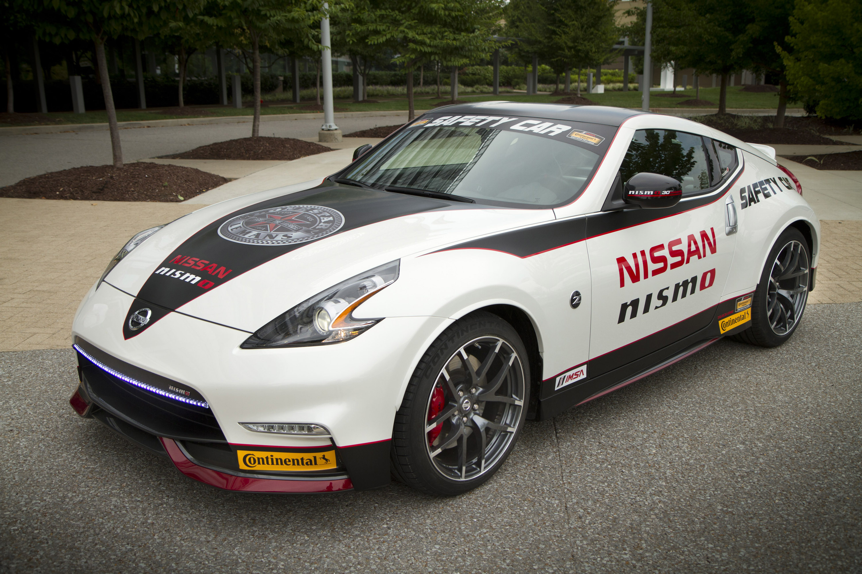 2015 GT-R NISMO and 370Z NISMO Safety Car on Display at Sema Show