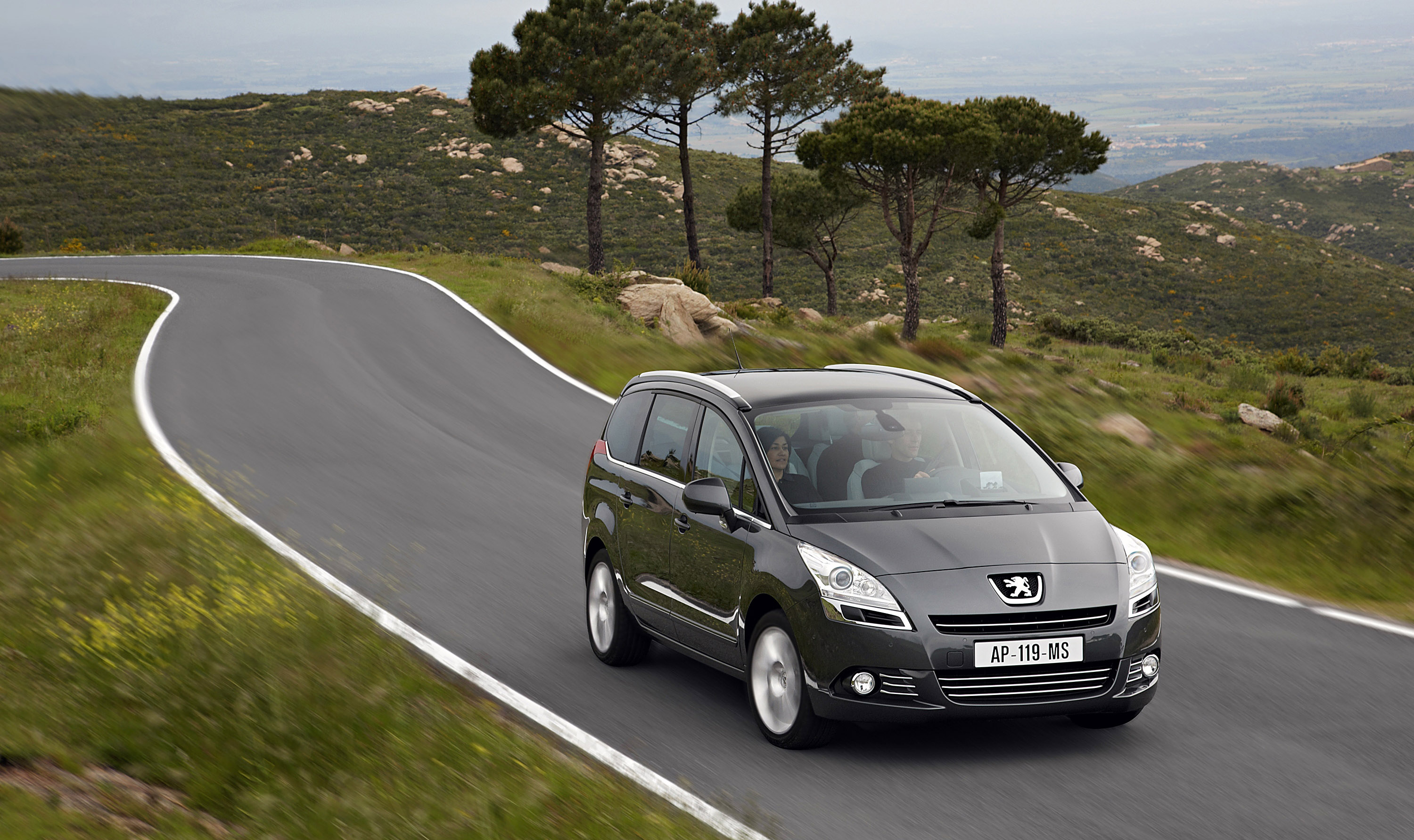 peugeot 5008 review 2010