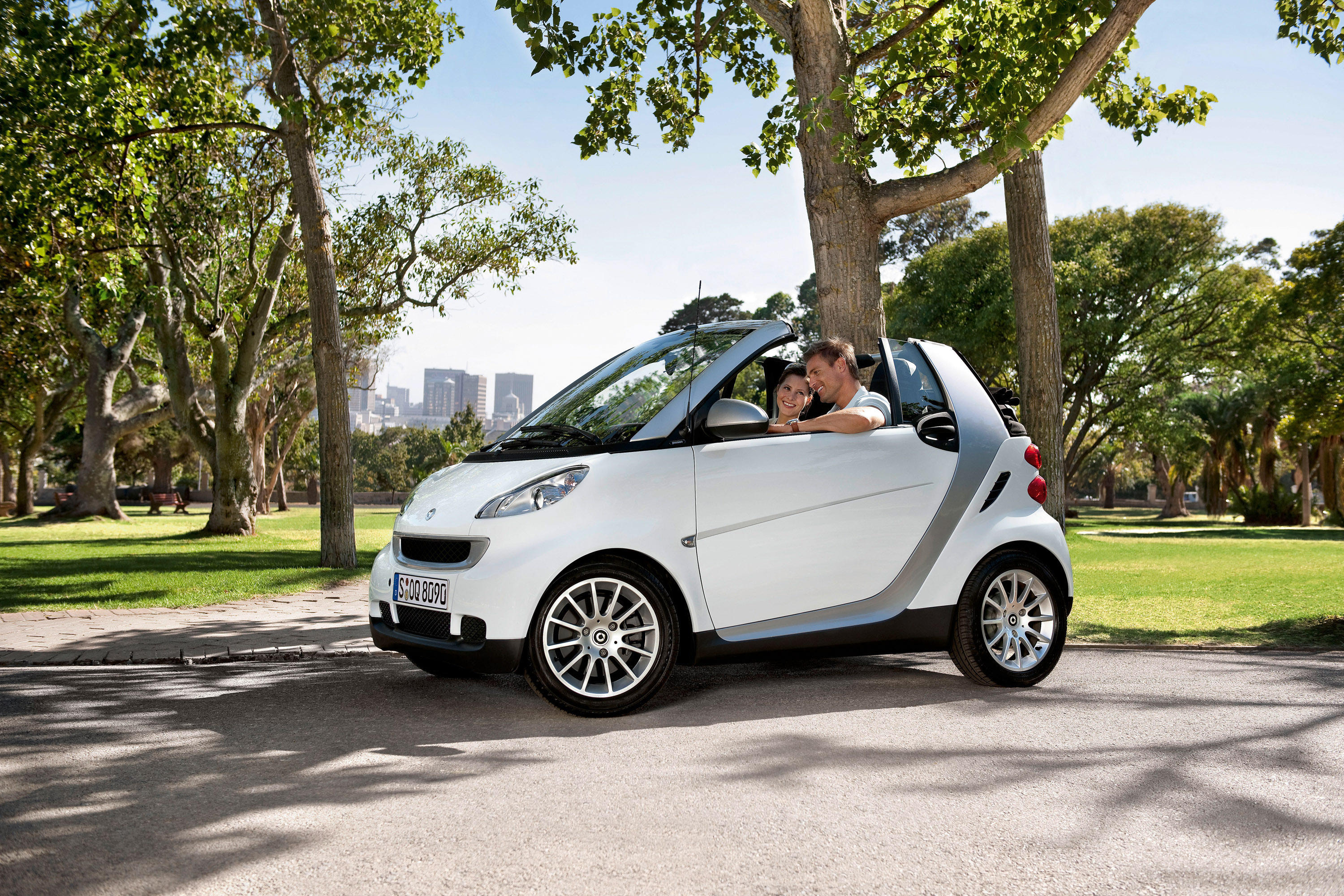 Smart fortwo электромобиль