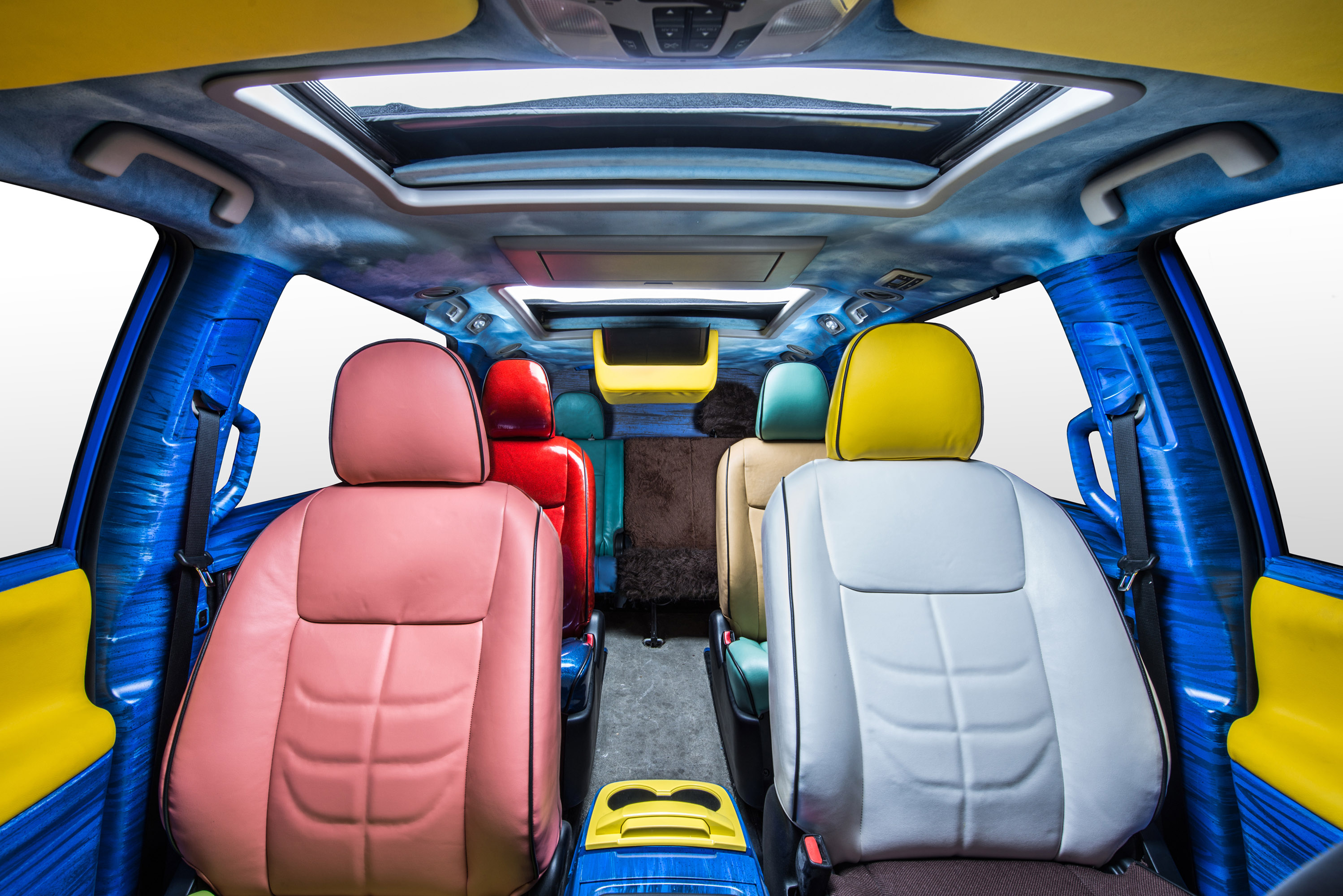 2015 Toyota Sienna Receives a SpongeBob Movie-themed Look