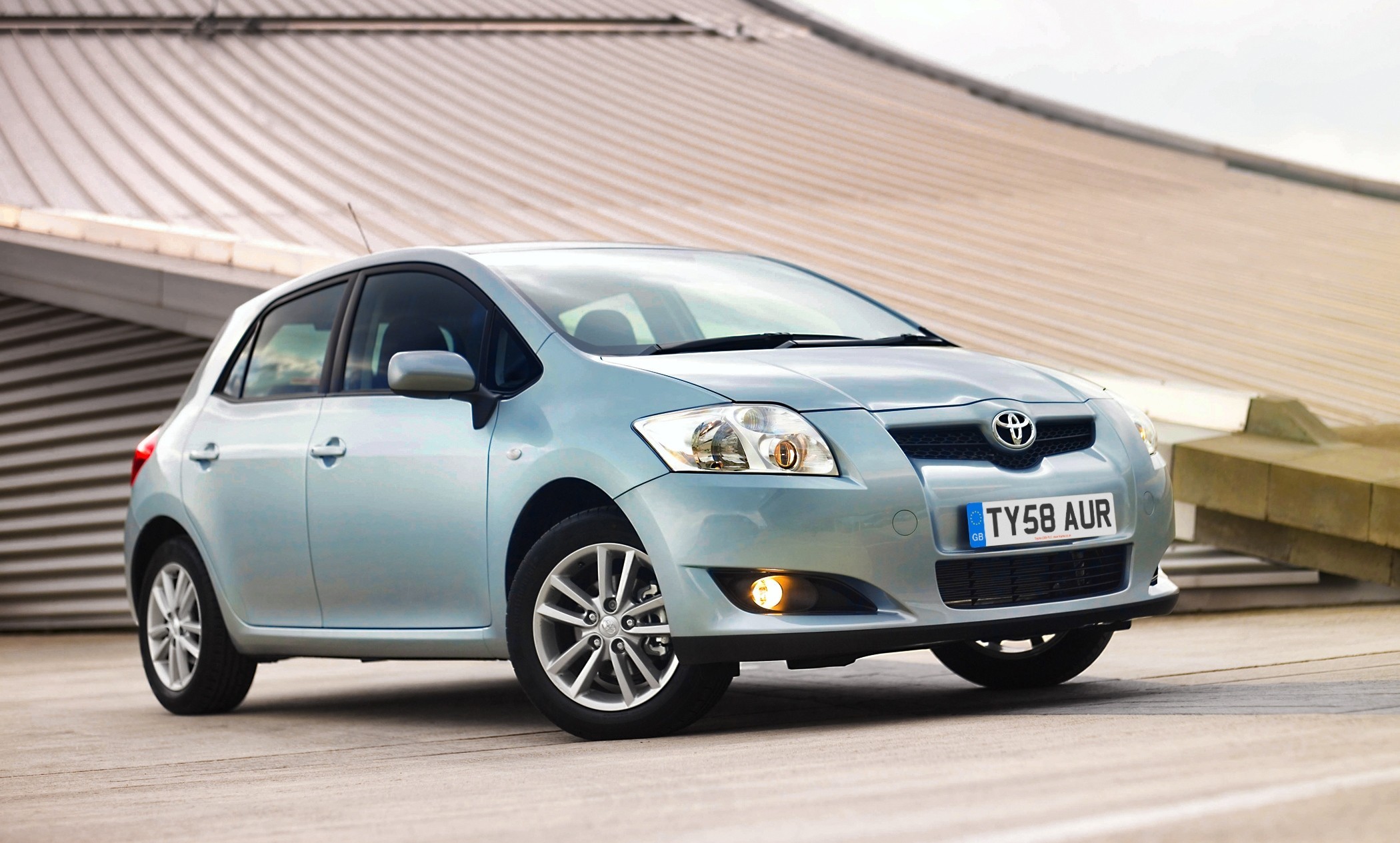 Аккумулятор toyota auris