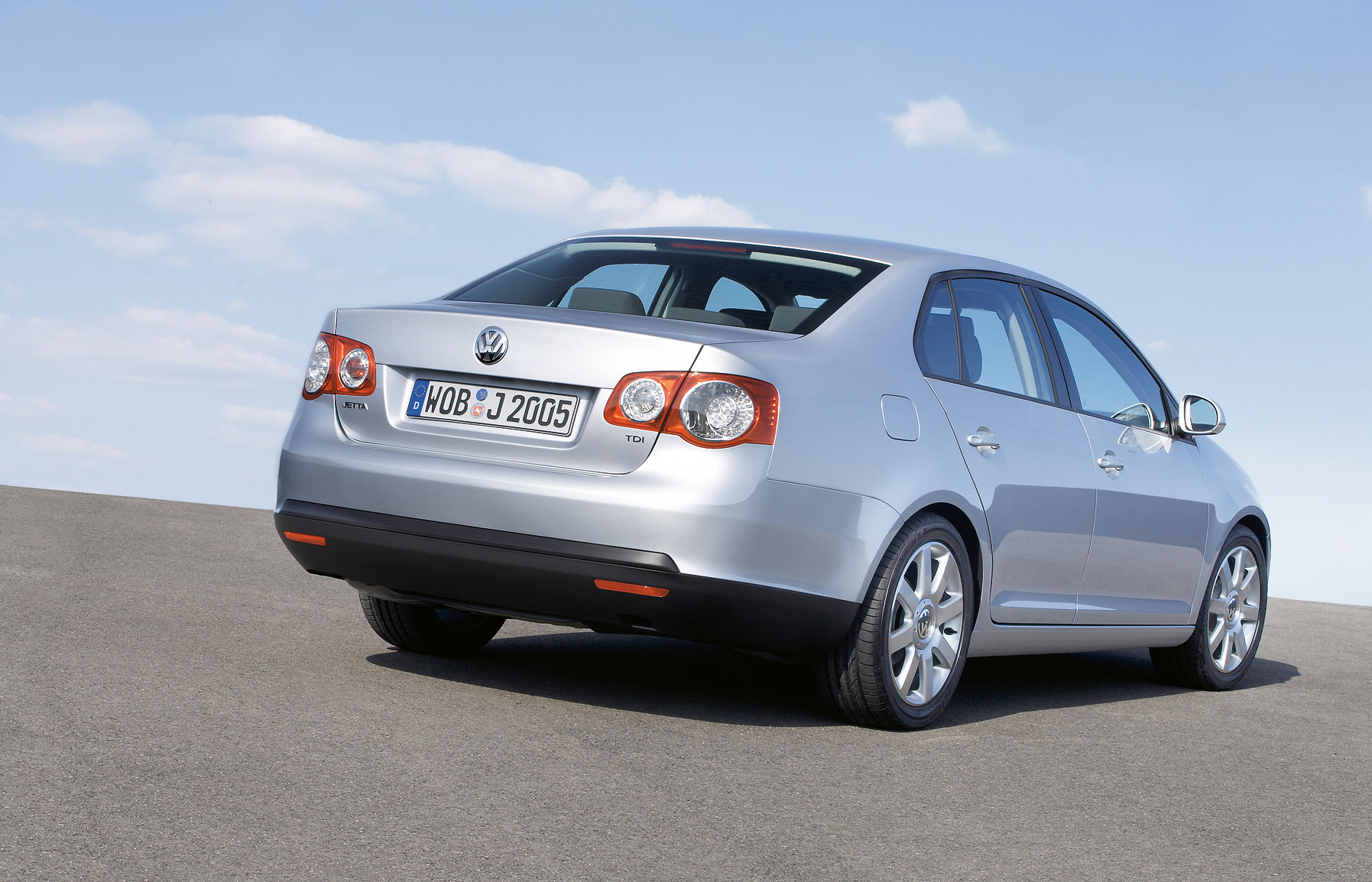 Volkswagen Jetta (2005) - HD Picture 12 of 16 - #5550 - 1795x1154