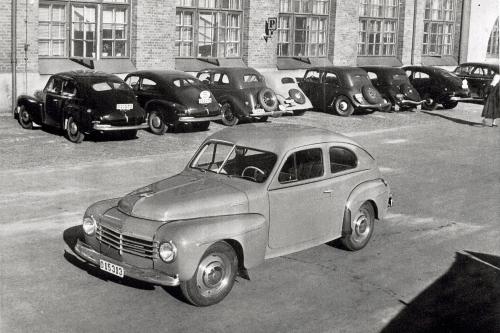 Volvo PV444 (1946) - picture 17 of 21