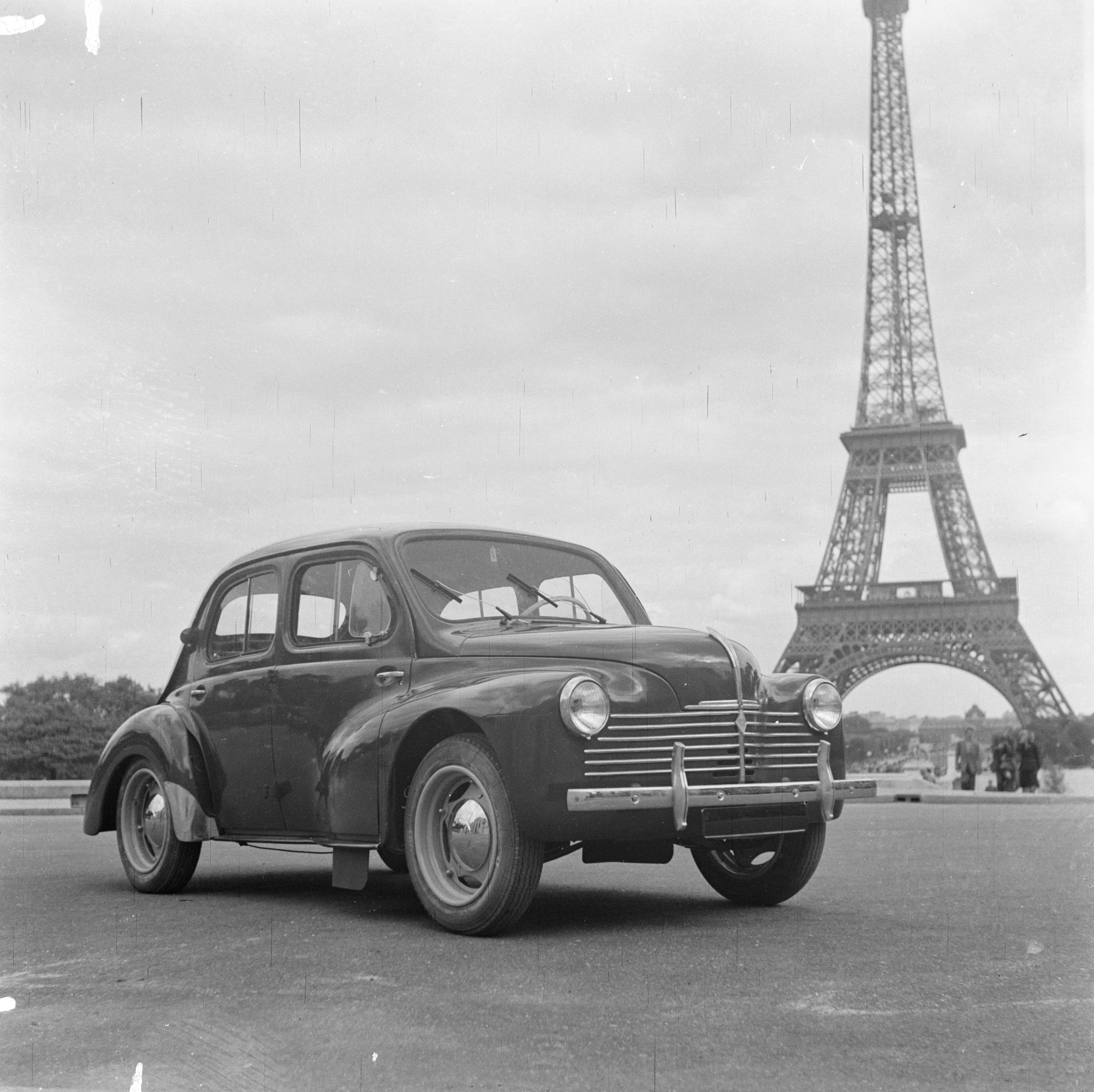 Renault 4CV