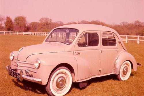 Renault 4CV (1947) - picture 1 of 7