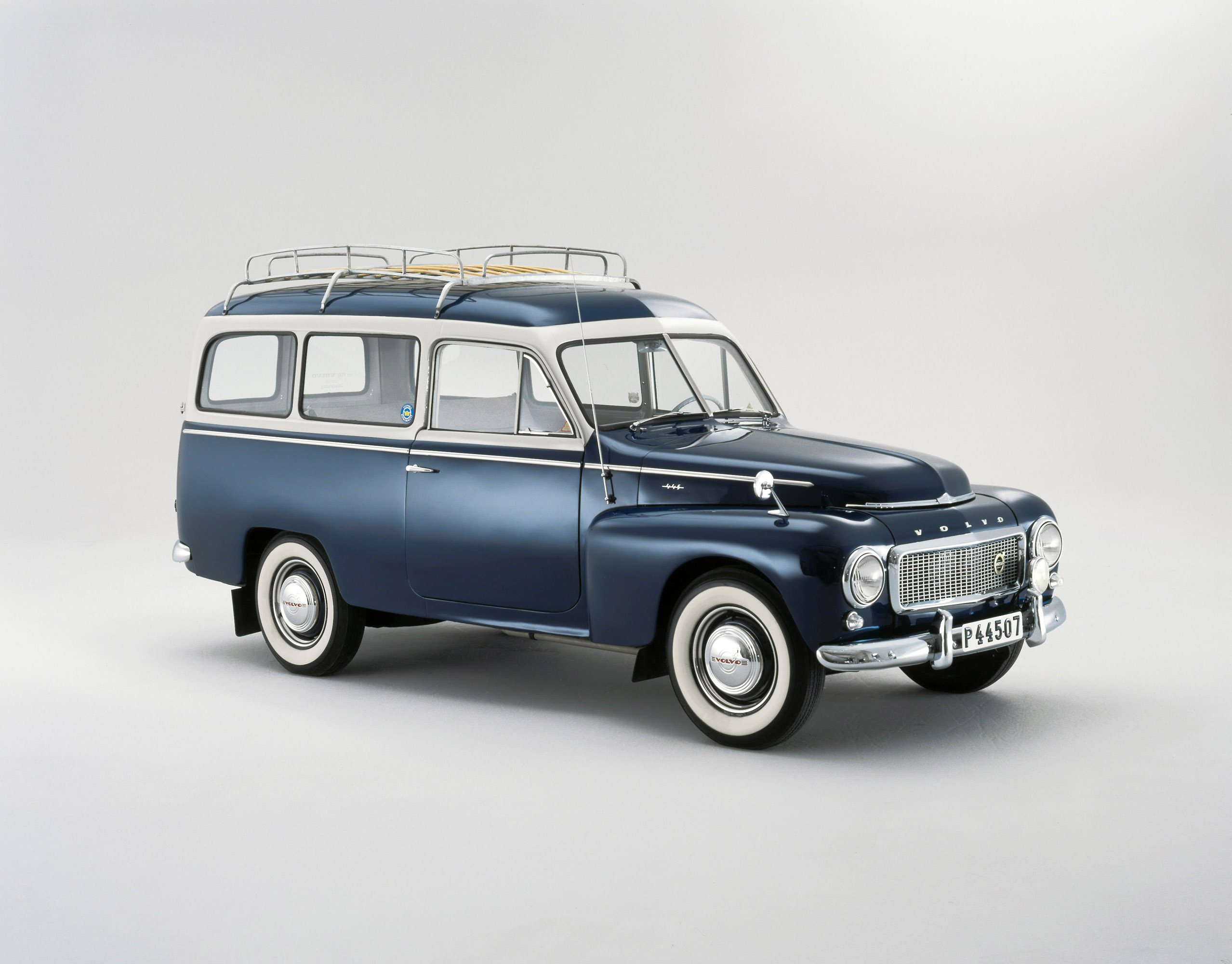 Volvo PV445