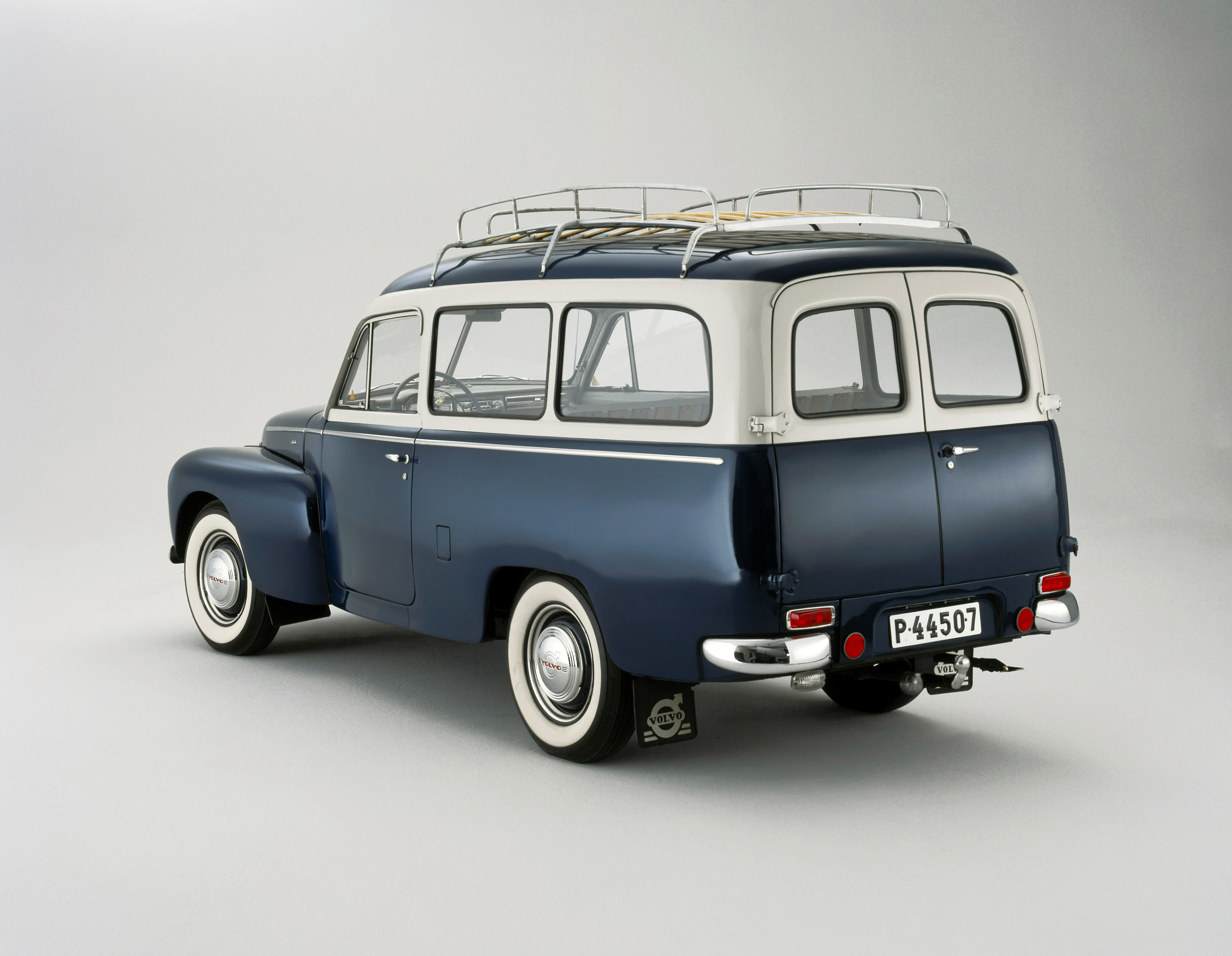 Volvo PV445