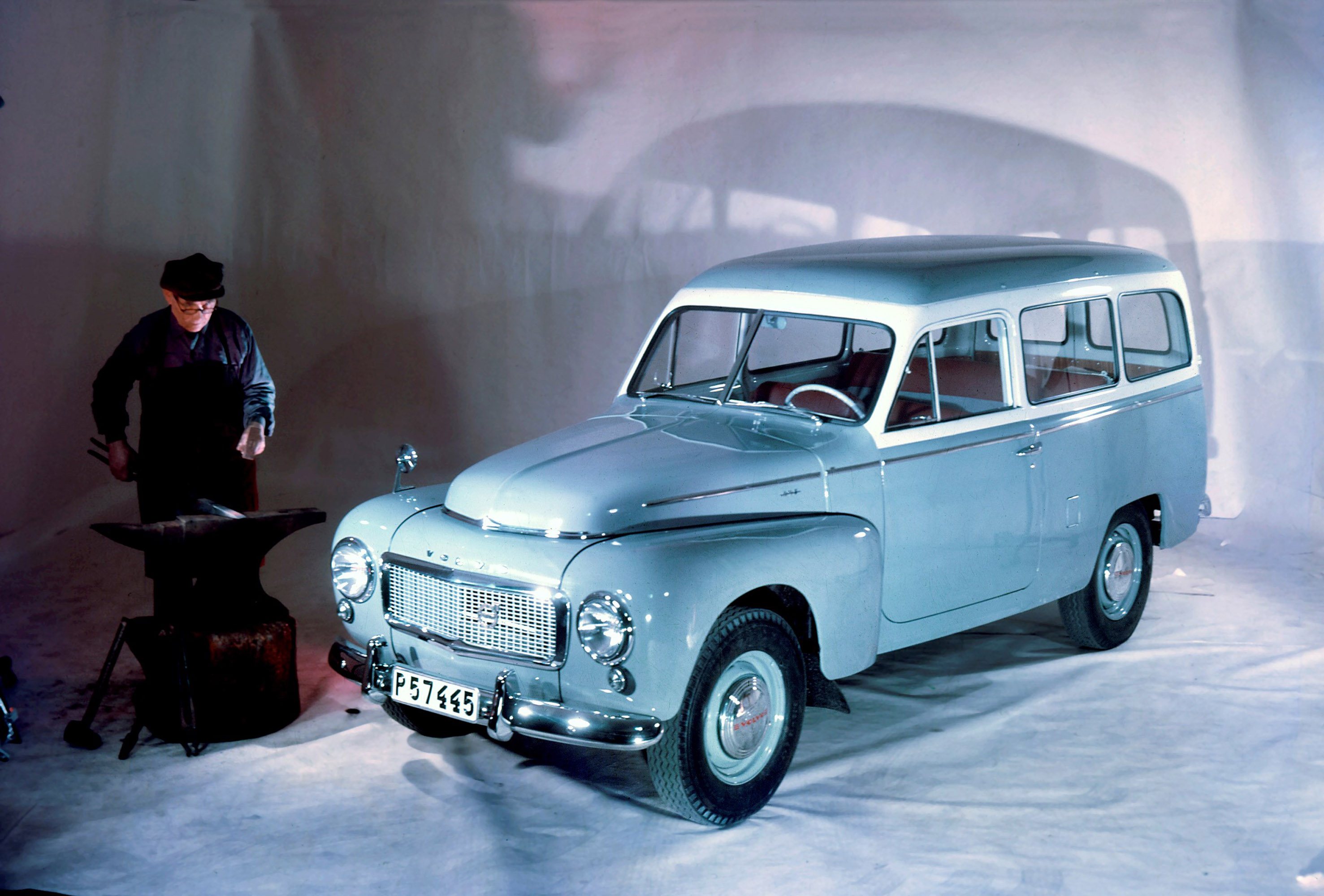 Volvo PV445