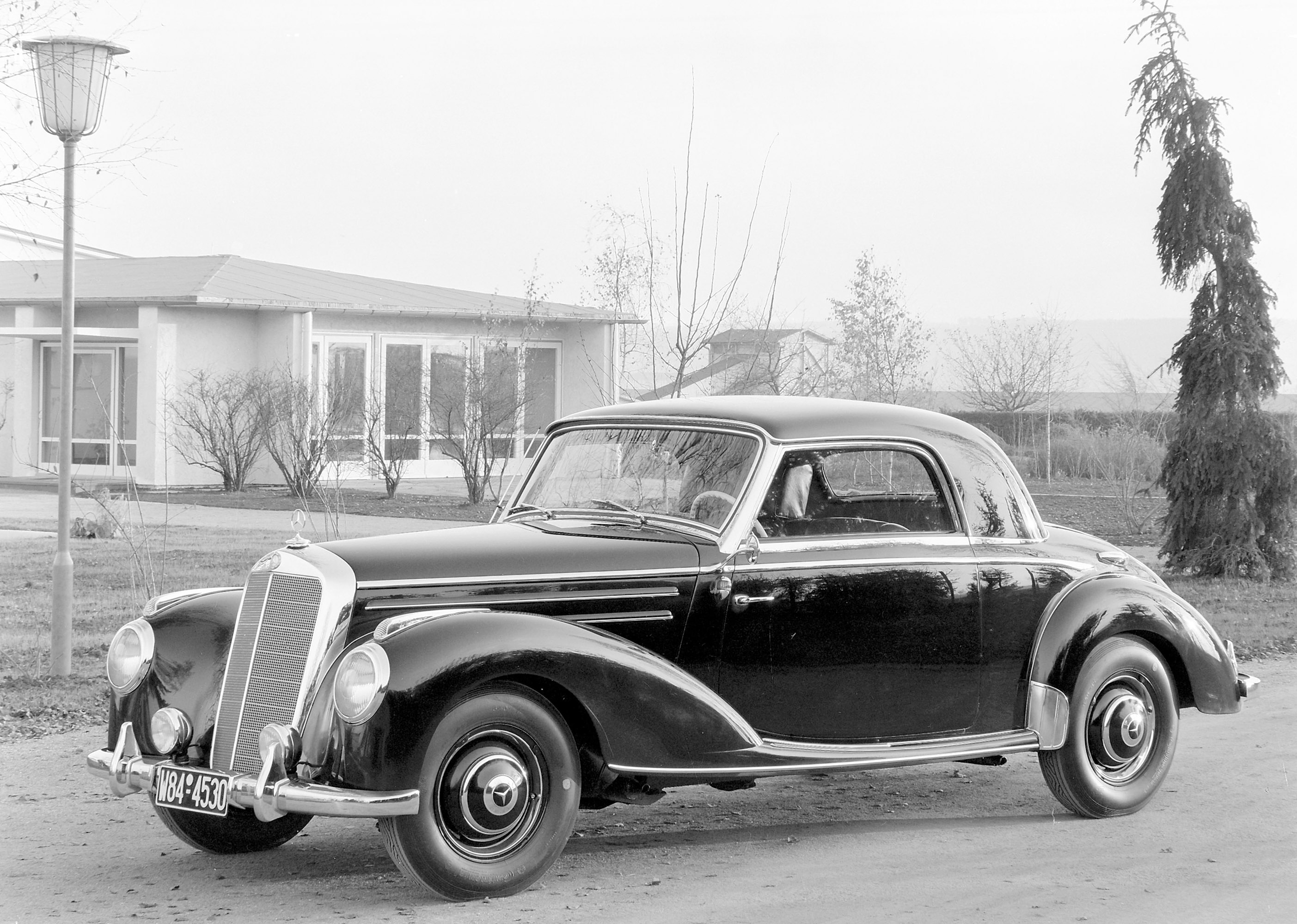 1951 ru. Mercedes-Benz 220 (w187). Mercedes-Benz 220 w187 (1951). Мерседес 220 w187. Мерседес Бенц w120.