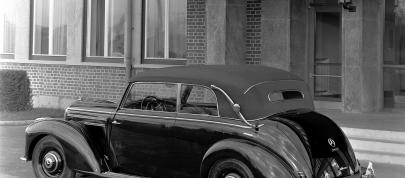 Mercedes-Benz 220 (1951) - picture 7 of 9