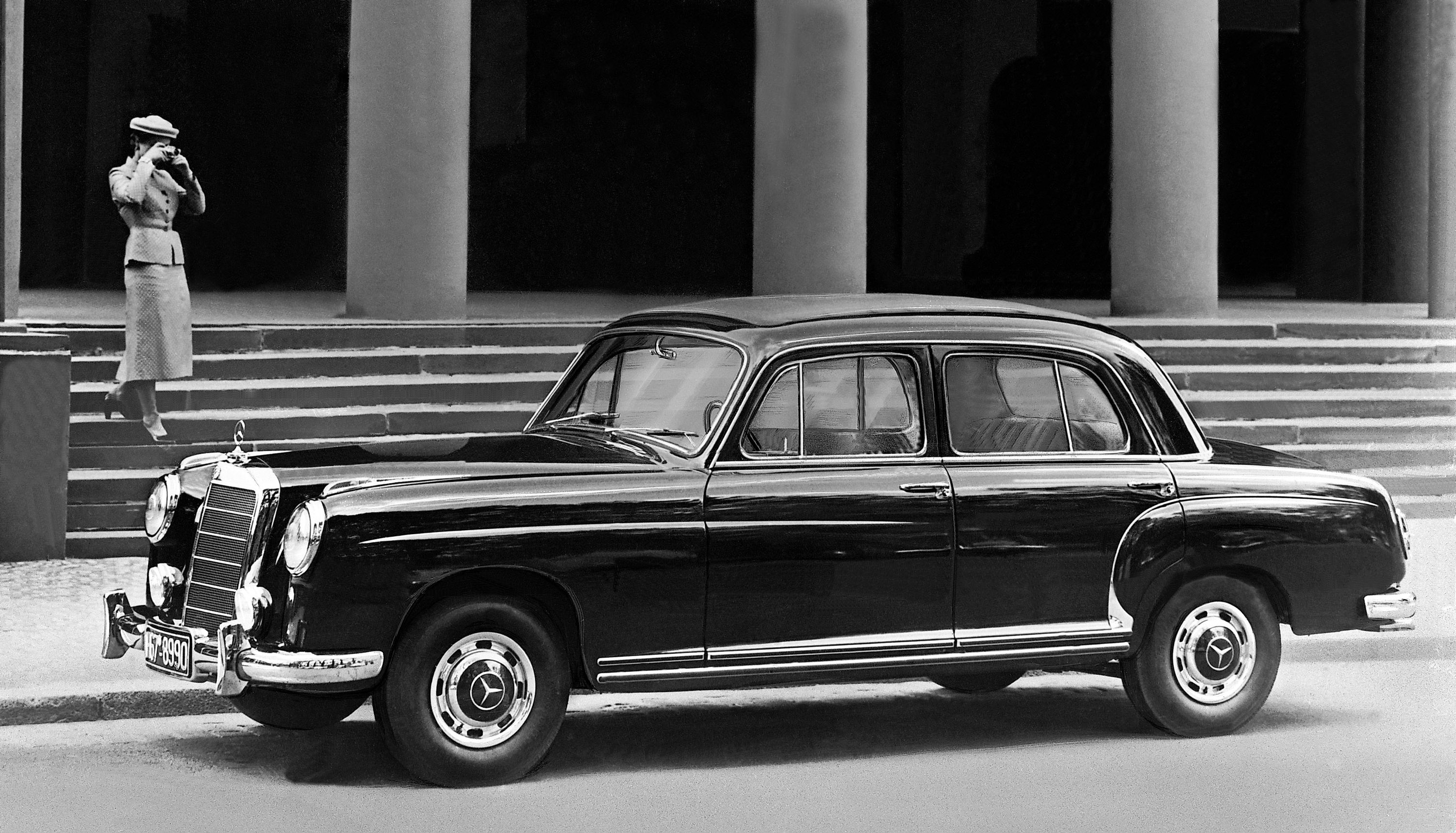 Mercedes-Benz 220a