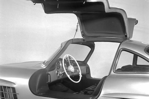 Mercedes-Benz 300 SL (1954) - picture 25 of 38