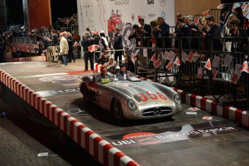 Mercedes-Benz 300 SLR (1955) - picture 17 of 19